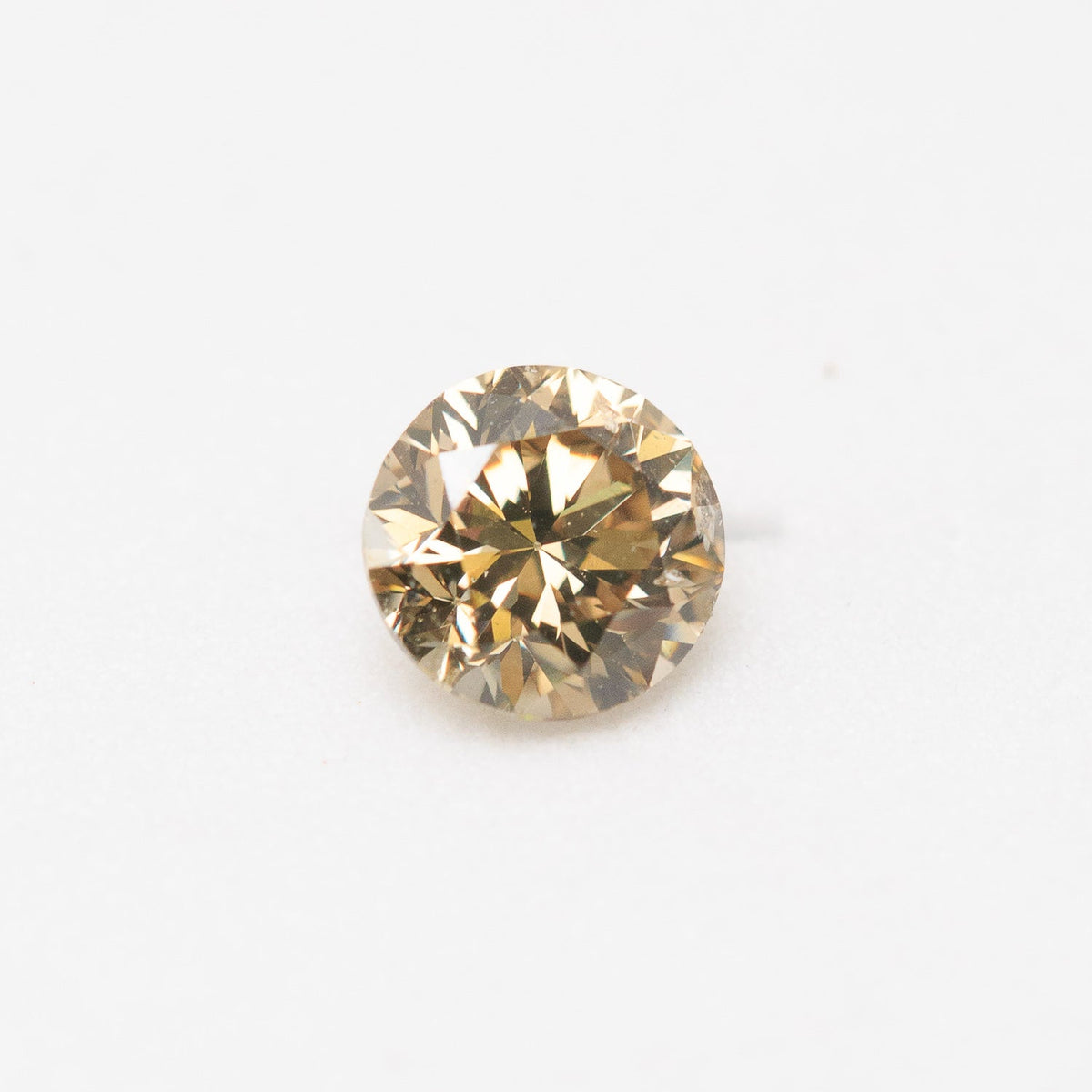 0.67ct 5.04mm ROUND BRILLIANT CUT CHAMPAGNE DIAMOND-1