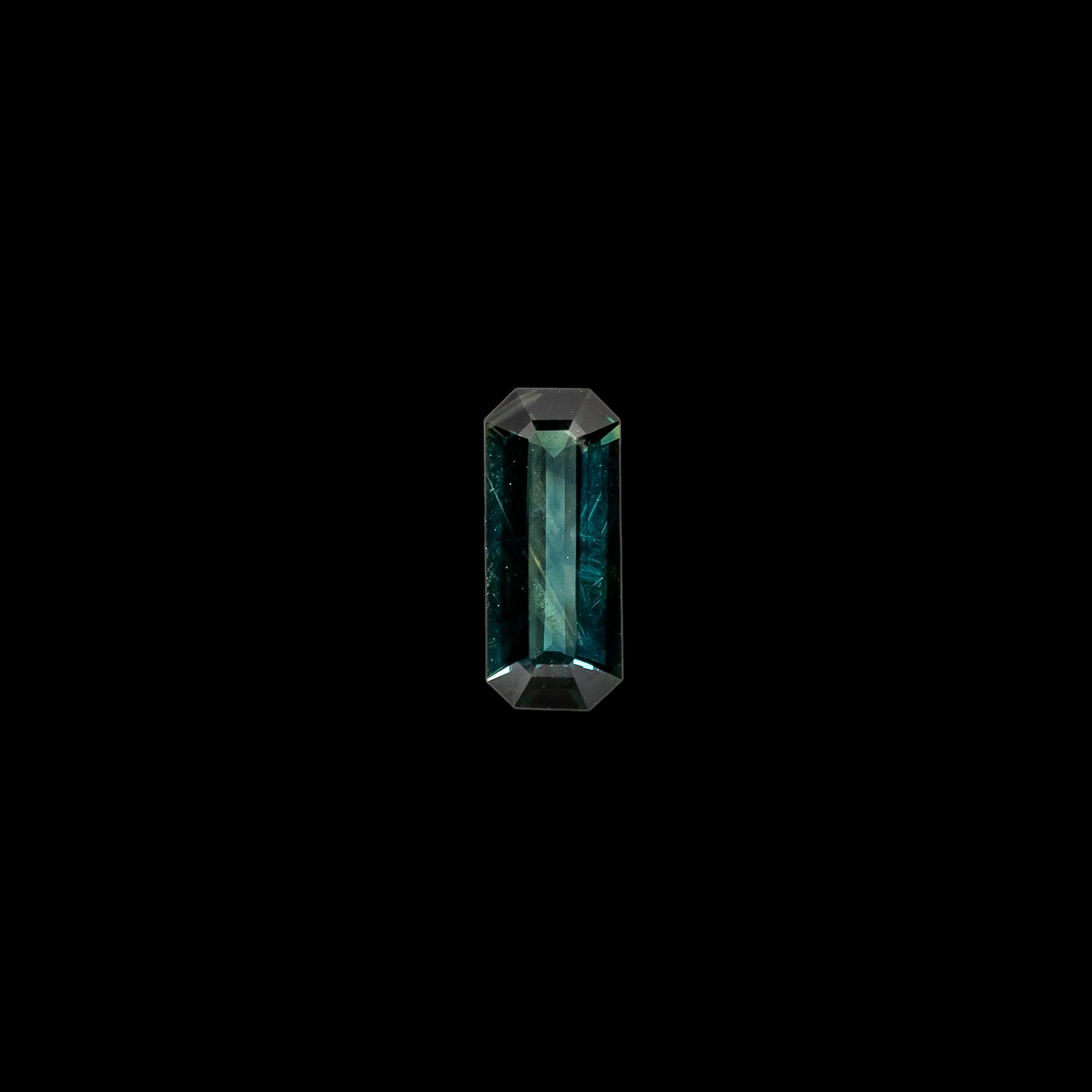 1.04ct 9.55x4.07x2.43mm Cut Corner Rectangle Sapphire-2