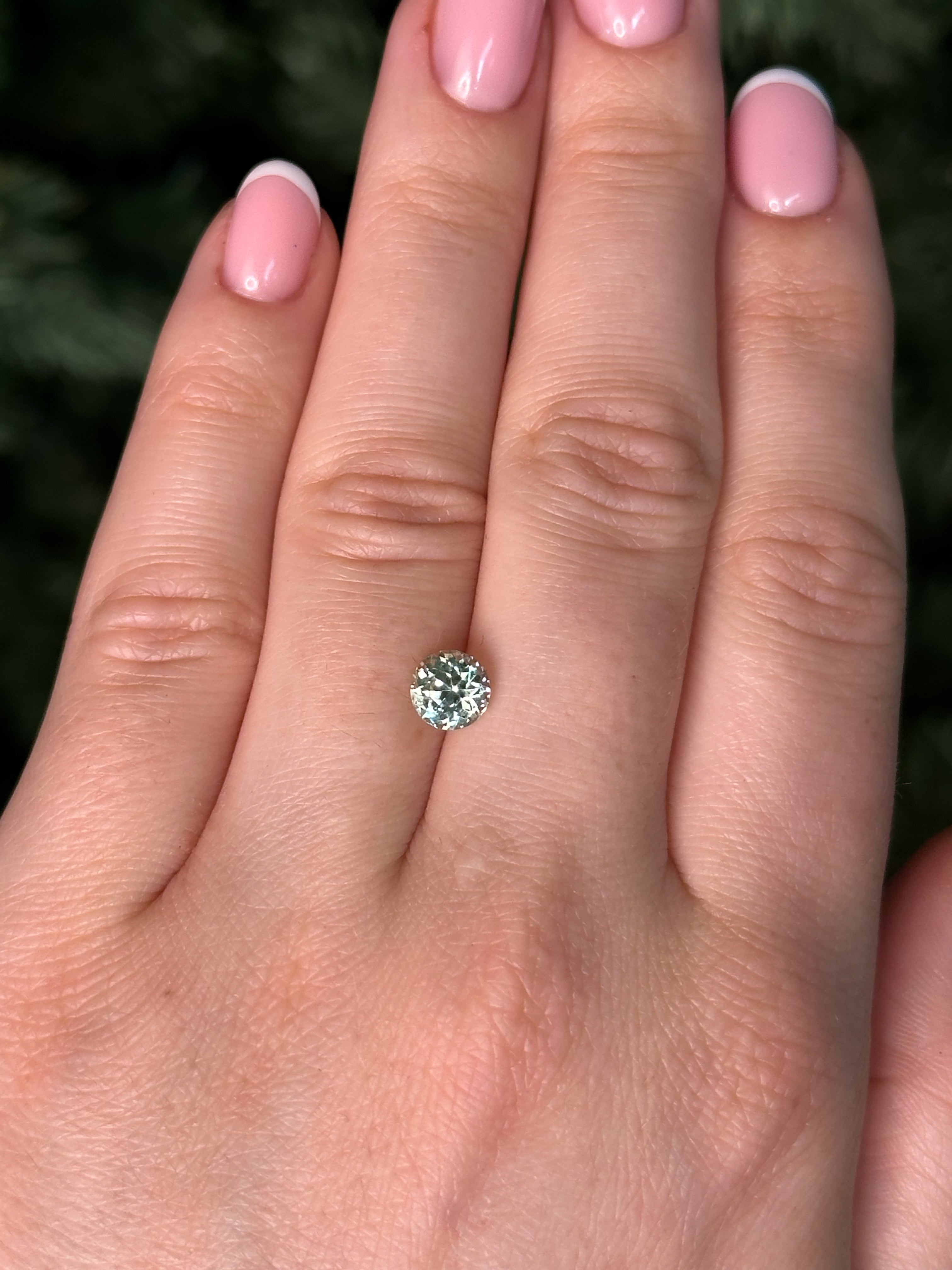 1.37ct 6.3x6.3x4.8mm ROUND CUT MERELANI MINT GARNET-Staghead Designs