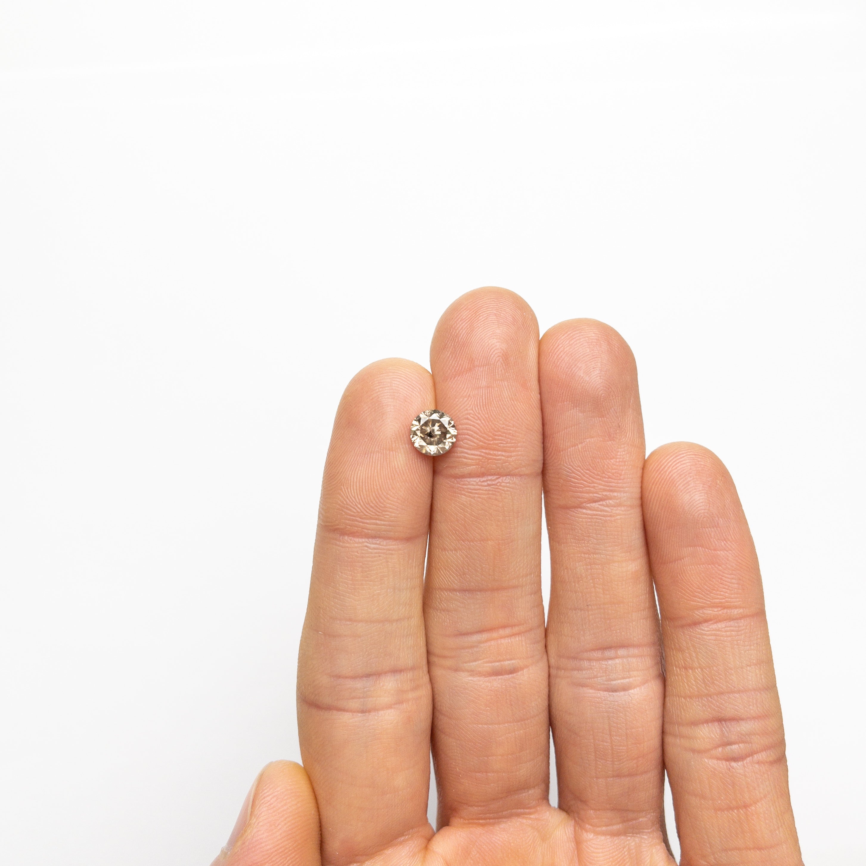 1.32ct 6.74x6.71x4.29mm Round Brilliant 20009-10-Staghead Designs