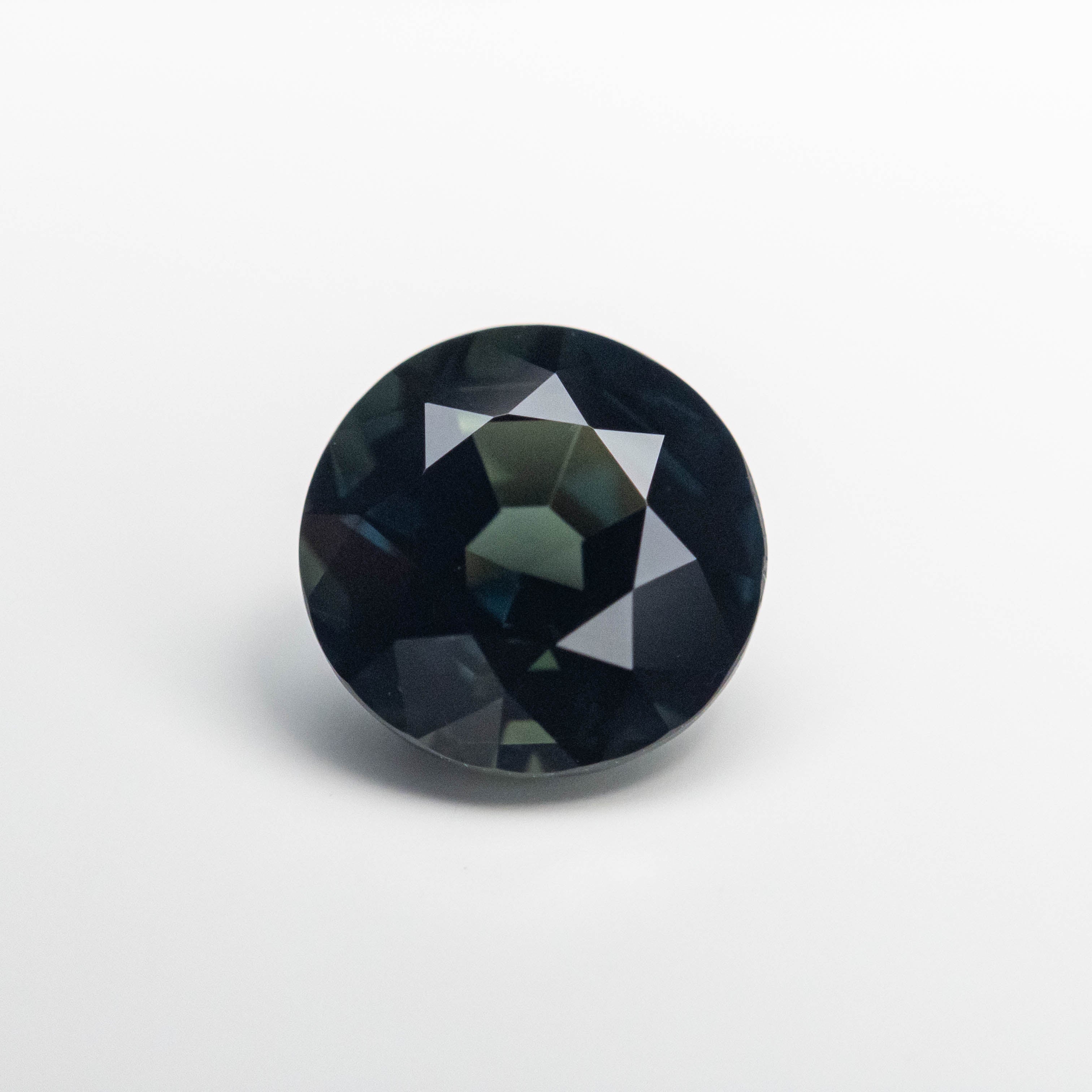 1.84ct 7.05x6.99x4.76mm Round Brilliant Sapphire 20959-10-Staghead Designs