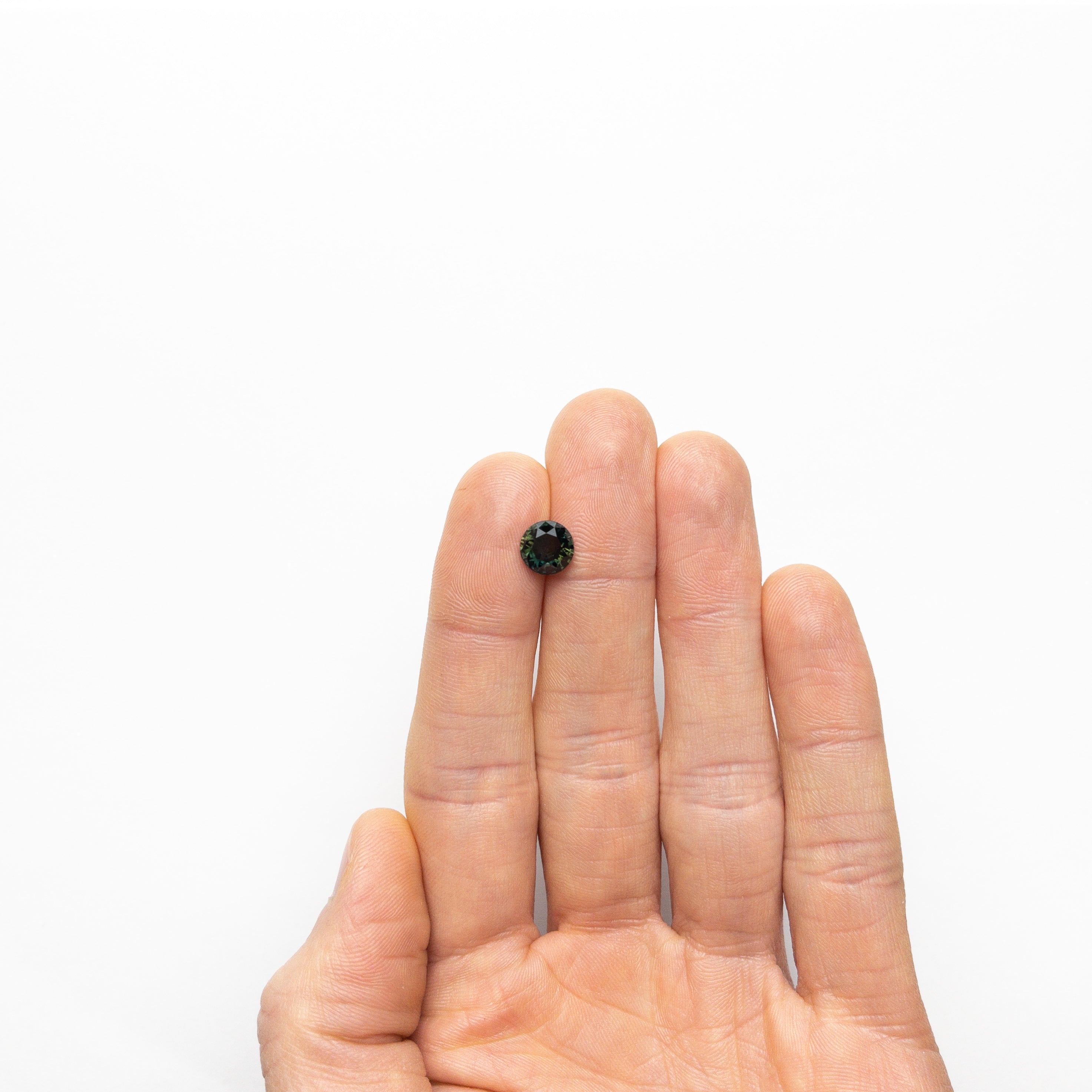 2.46ct 7.93x7.87x4.89mm Round Brilliant Sapphire 20960-01-Staghead Designs