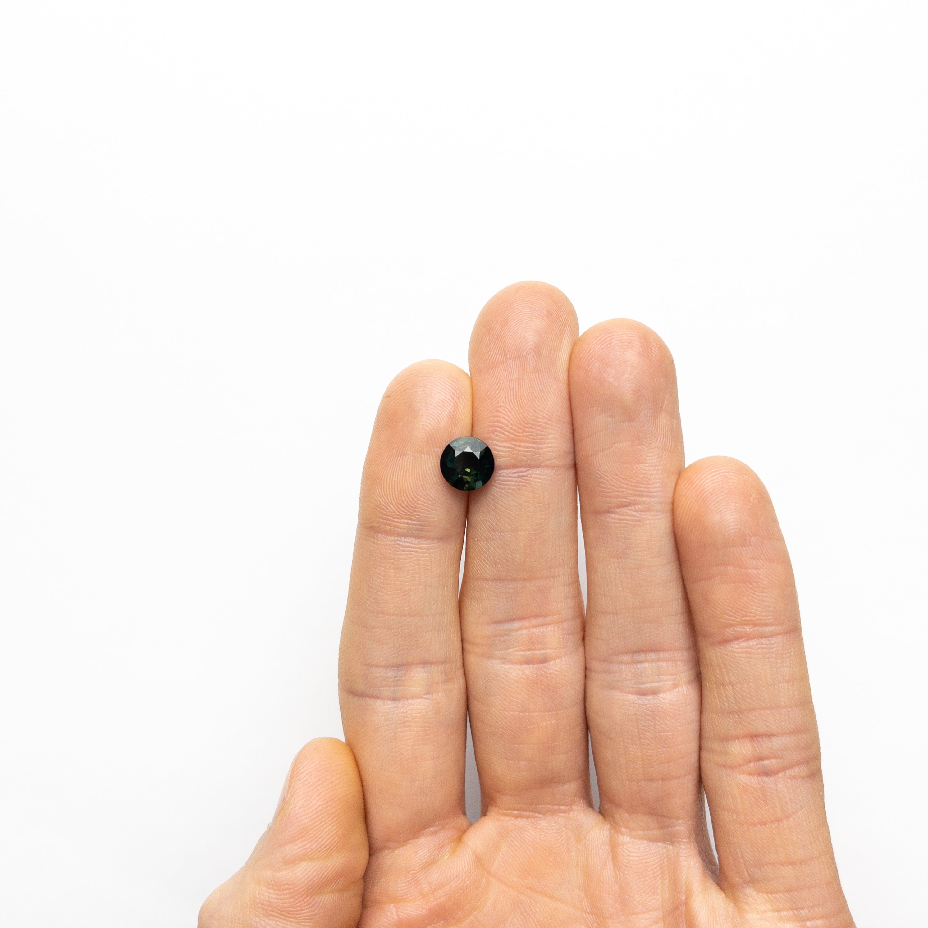 2.24ct 8.04x7.99x4.73mm Round Brilliant Sapphire 20960-08-Staghead Designs