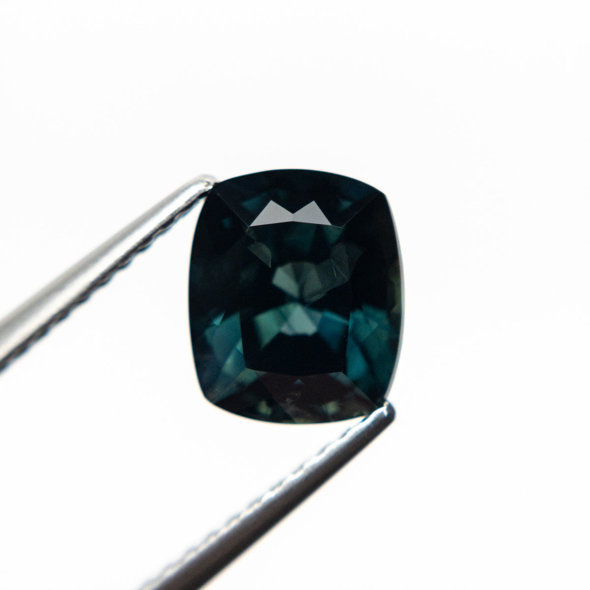 2.29ct 7.92x6.75x4.93mm Cushion Brilliant Sapphire 20963-05-Staghead Designs