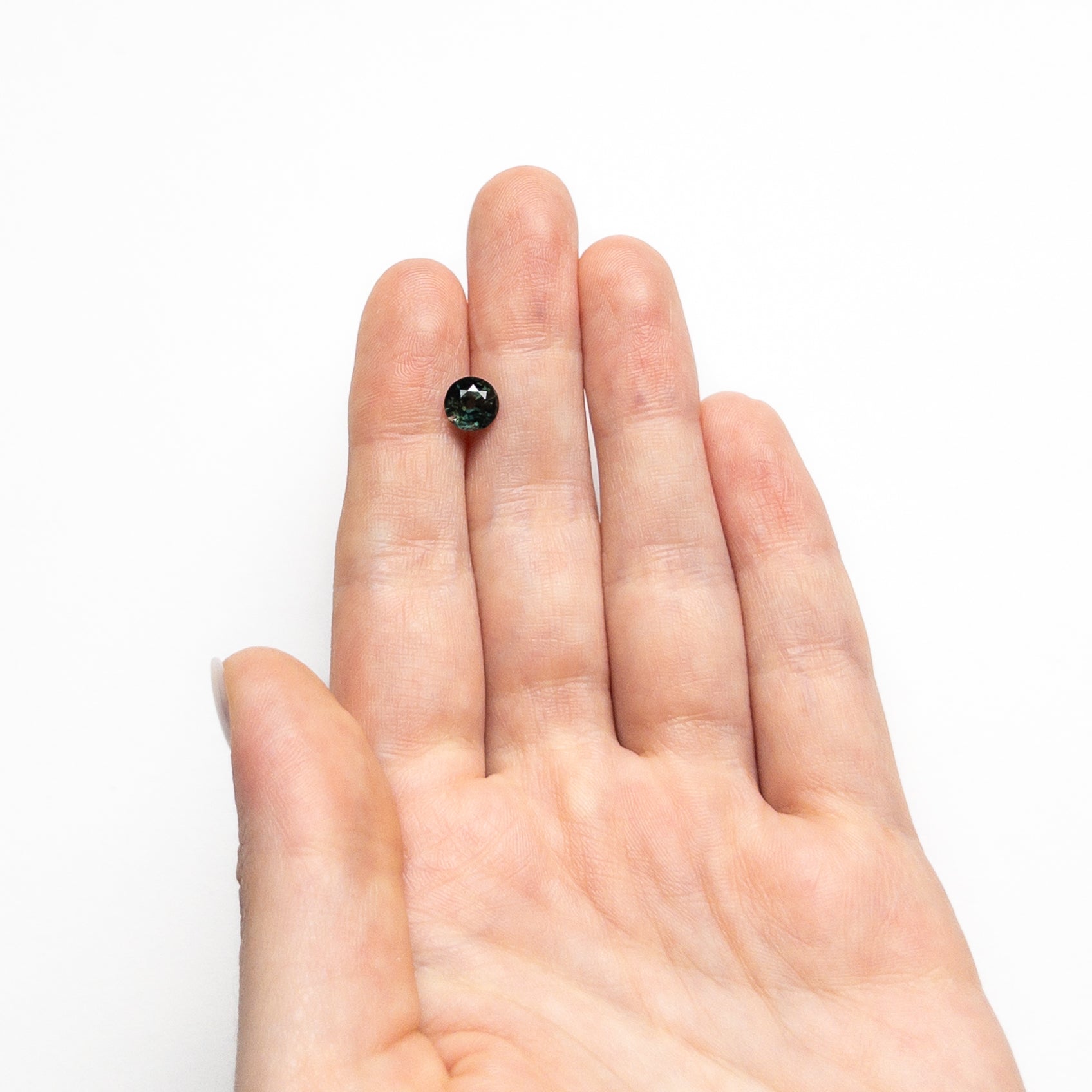 1.45ct 6.51x6.49x4.40mm Round Brilliant Sapphire 20991-03-Staghead Designs