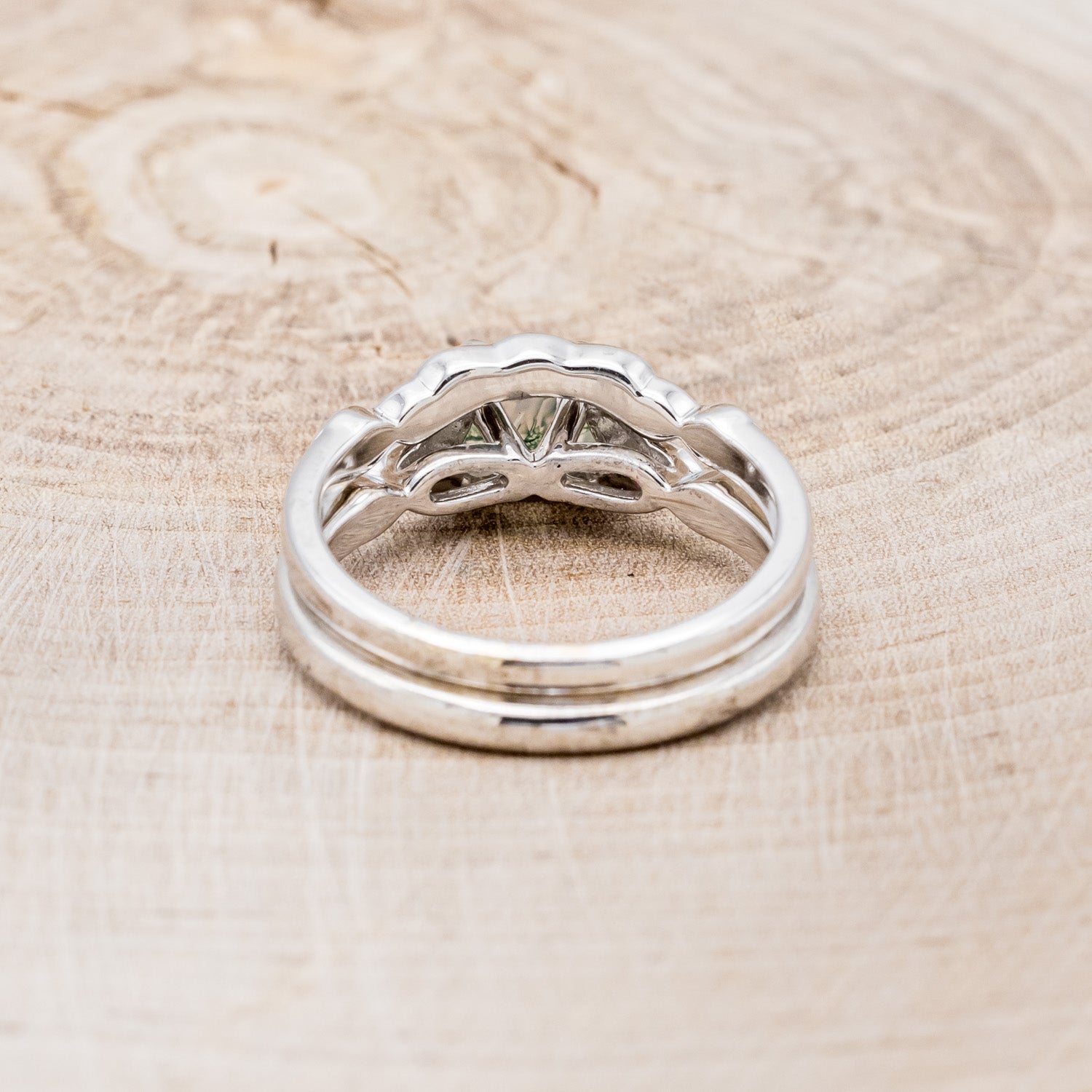 "AIFE" - CELTIC KNOT DESIGNED ENGAGEMENT RING WITH ROUND CUT MOSS AGATE AND DIAMOND TRACER - READY TO SHIP-Staghead Designs