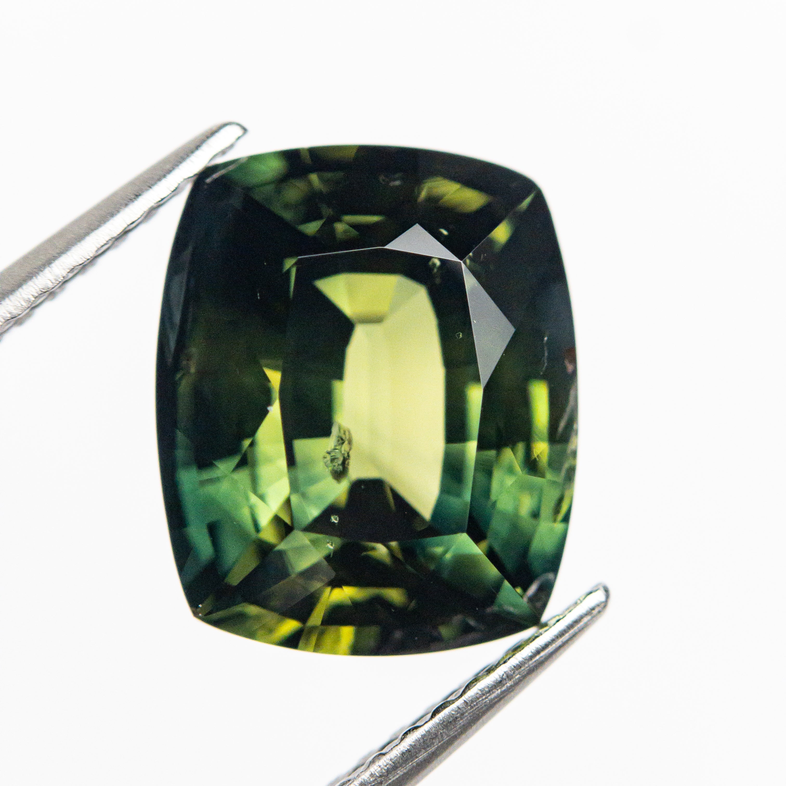 5.33ct 10.90x9.06x5.93mm Cushion Brilliant Sapphire 21606-02-Staghead Designs