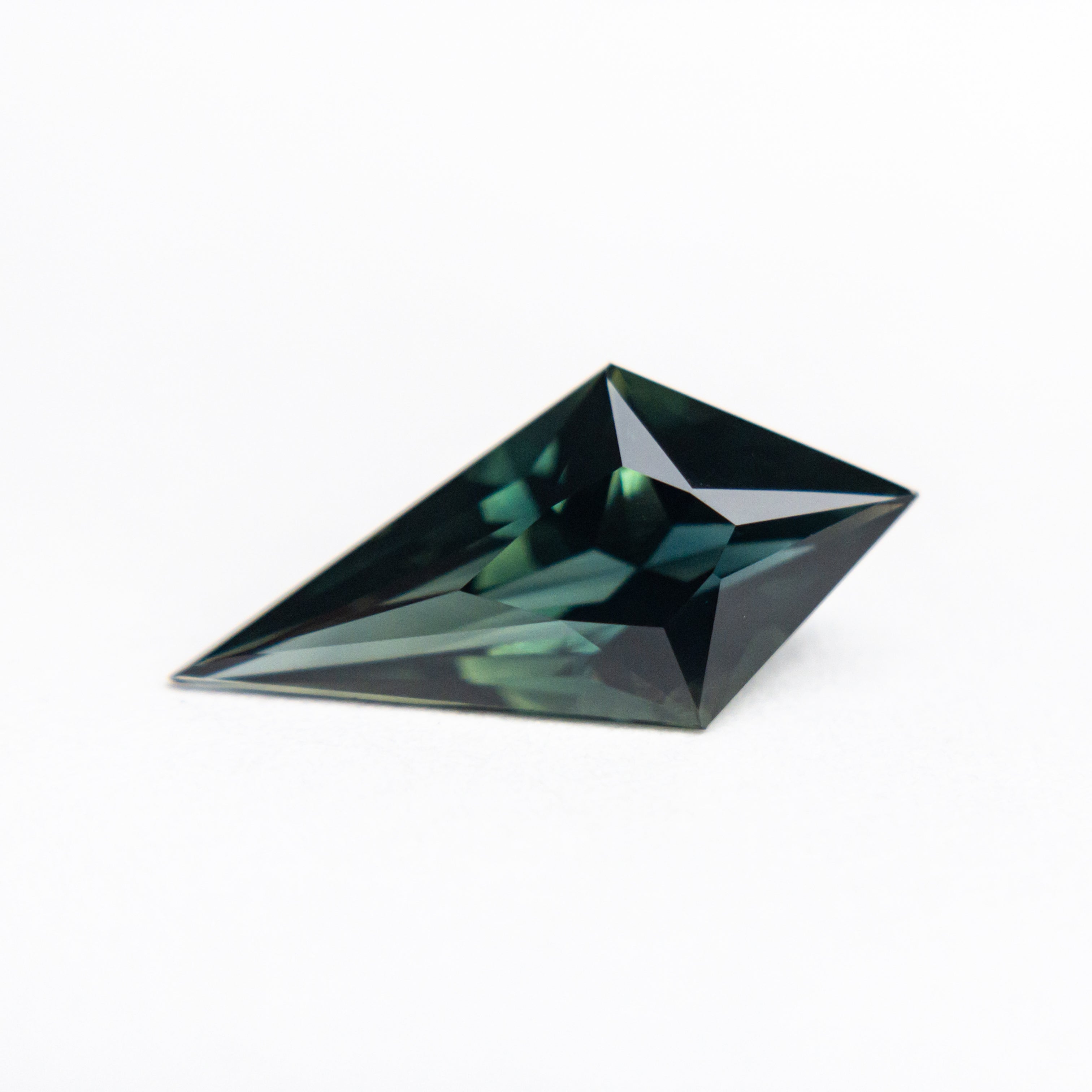 1.66ct 13.12x6.47x4.07mm Kite Brilliant Sapphire 22268-02-Staghead Designs