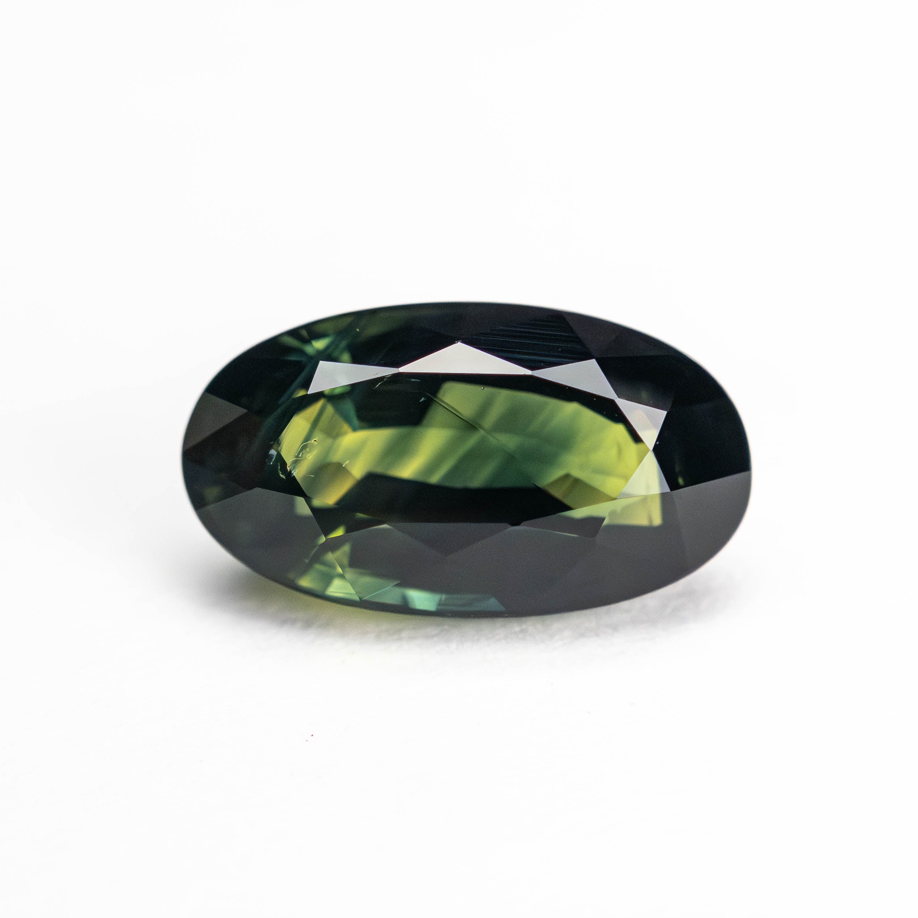 2.29ct 10.04x5.58x4.49mm Oval Brilliant Sapphire 23808-01-Staghead Designs