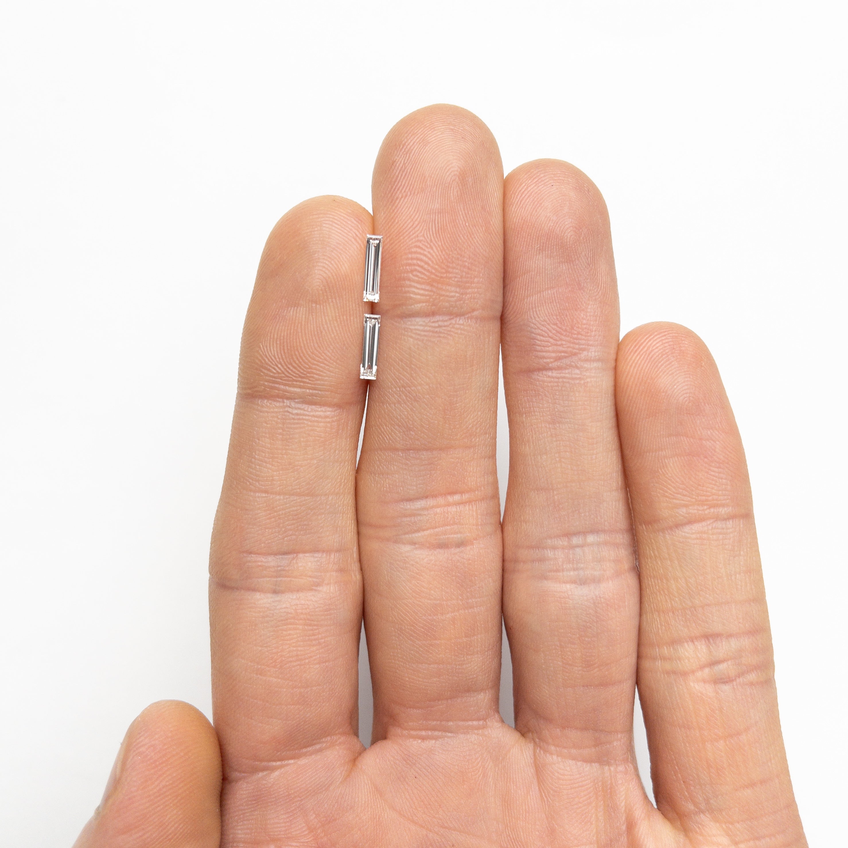 0.43cttw 2pc 8.07x1.98x1.22mm 8.07x2.05x1.29mm VS G Baguette Step Cut Matching Pair 24701-01-Staghead Designs