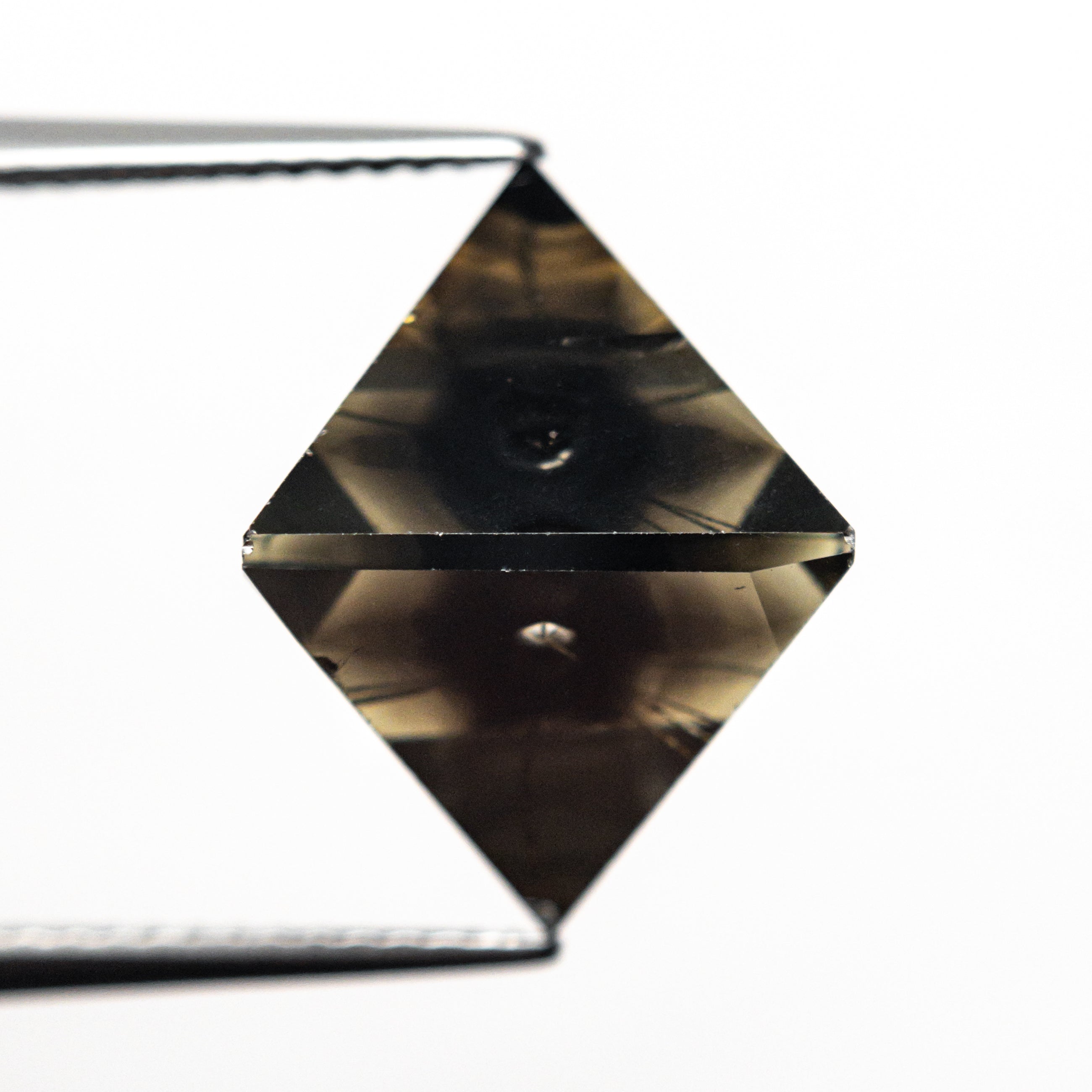 13.23ct 15.65x11.20x11.55mm Asteriated Octahedron 25169-01-Staghead Designs