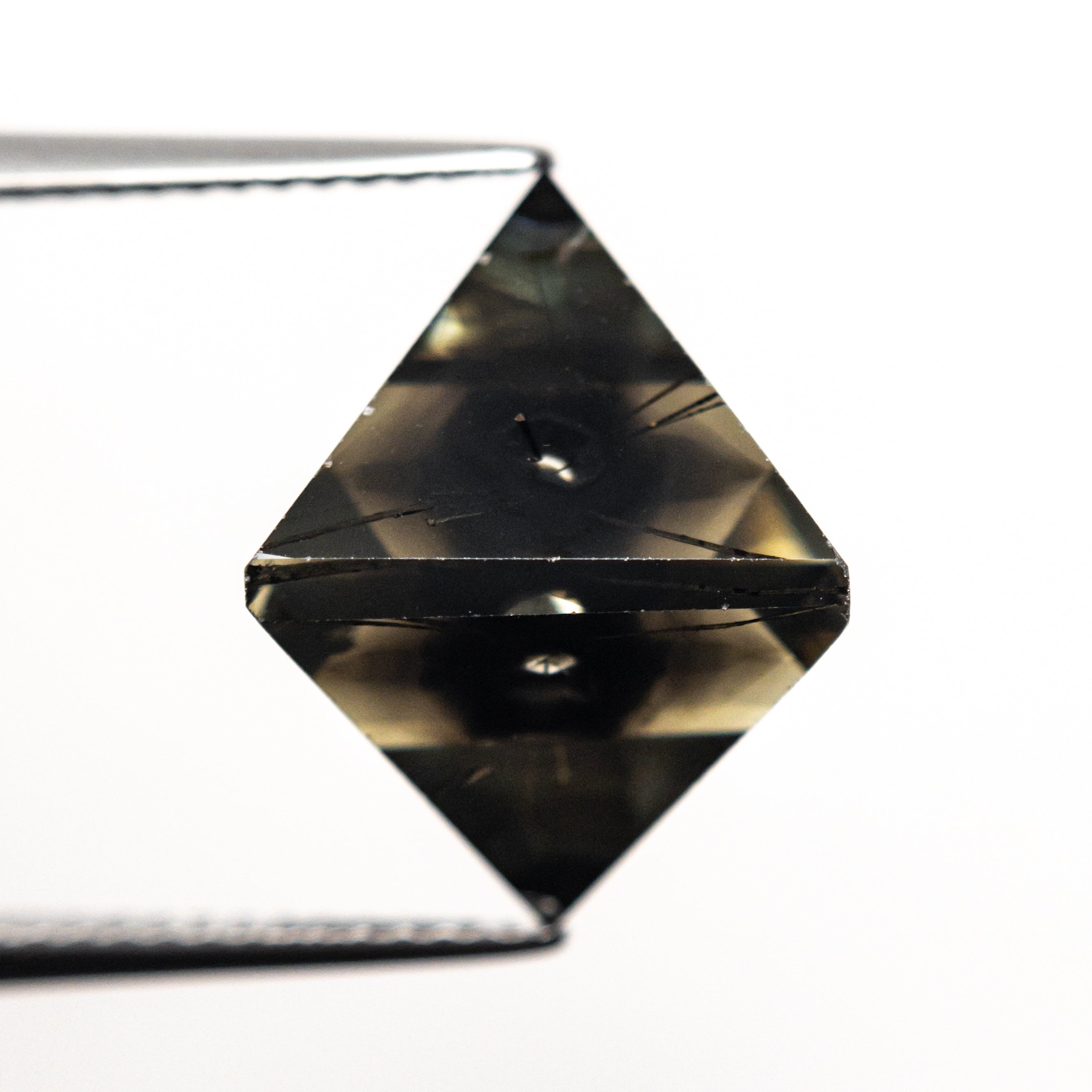 13.23ct 15.65x11.20x11.55mm Asteriated Octahedron 25169-01-Staghead Designs