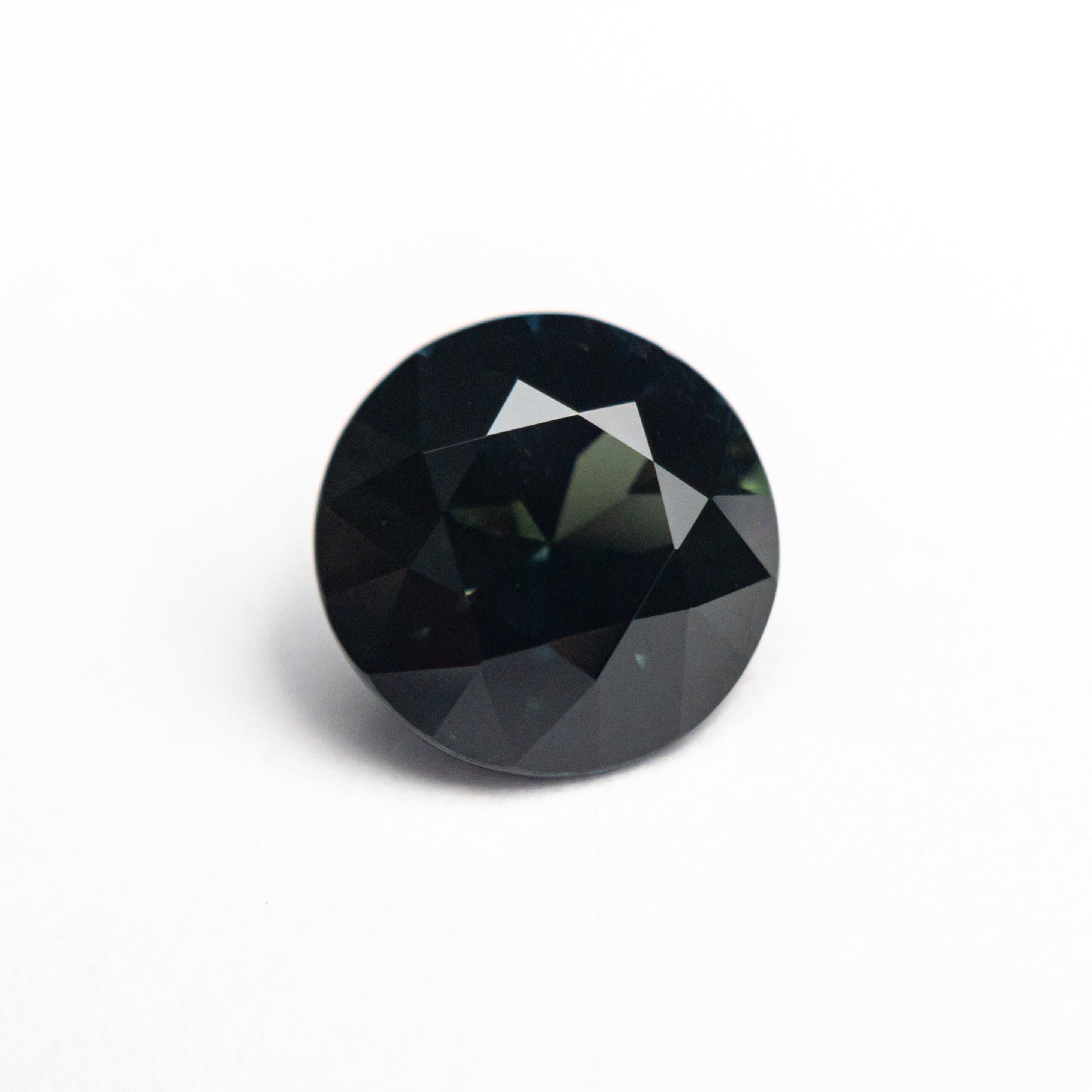 2.11ct 7.85x7.82x4.73mm Round Brilliant Sapphire 25372-01-Staghead Designs