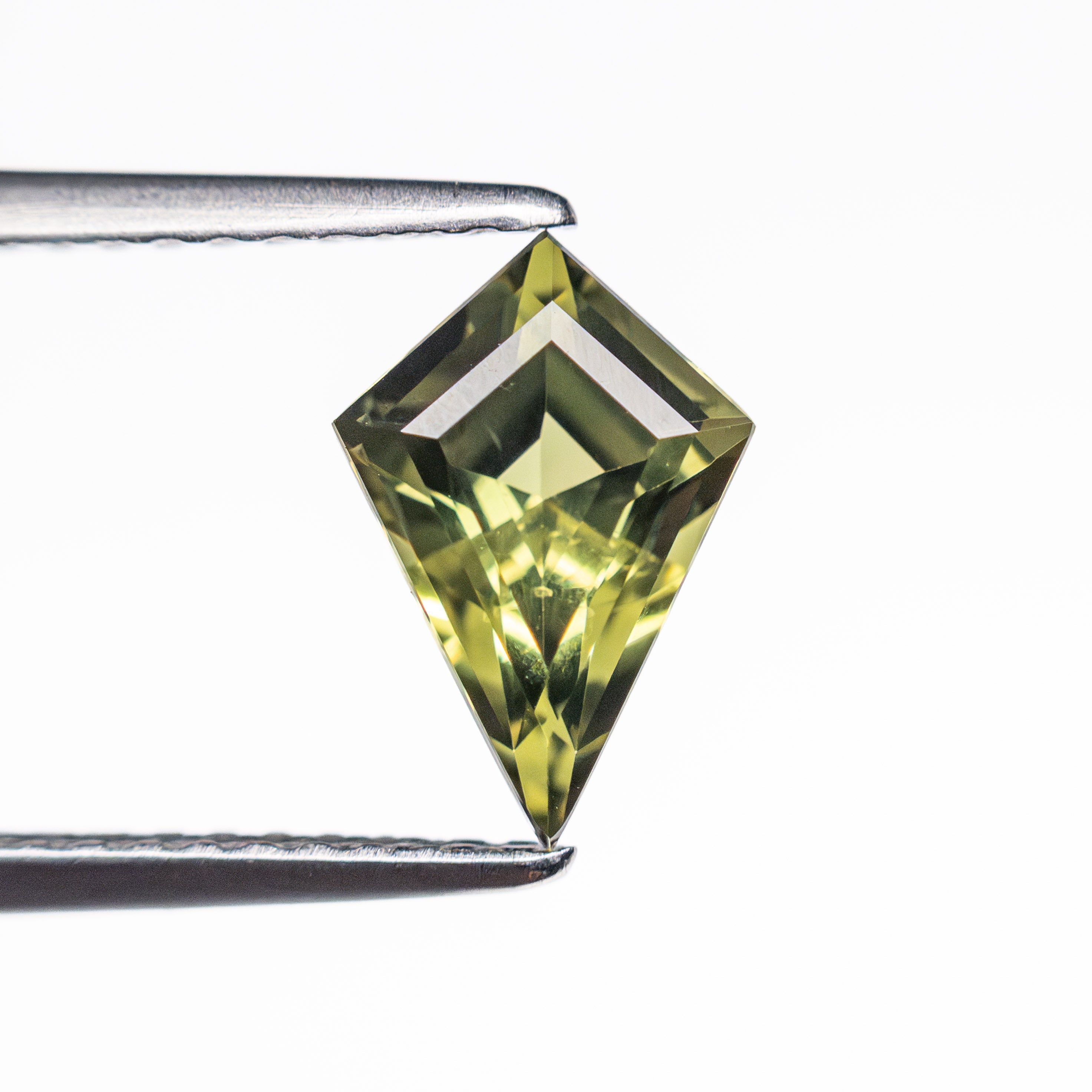 1.26ct 9.30x6.34x4.02mm Kite Step Cut Sapphire 25386-07-Staghead Designs