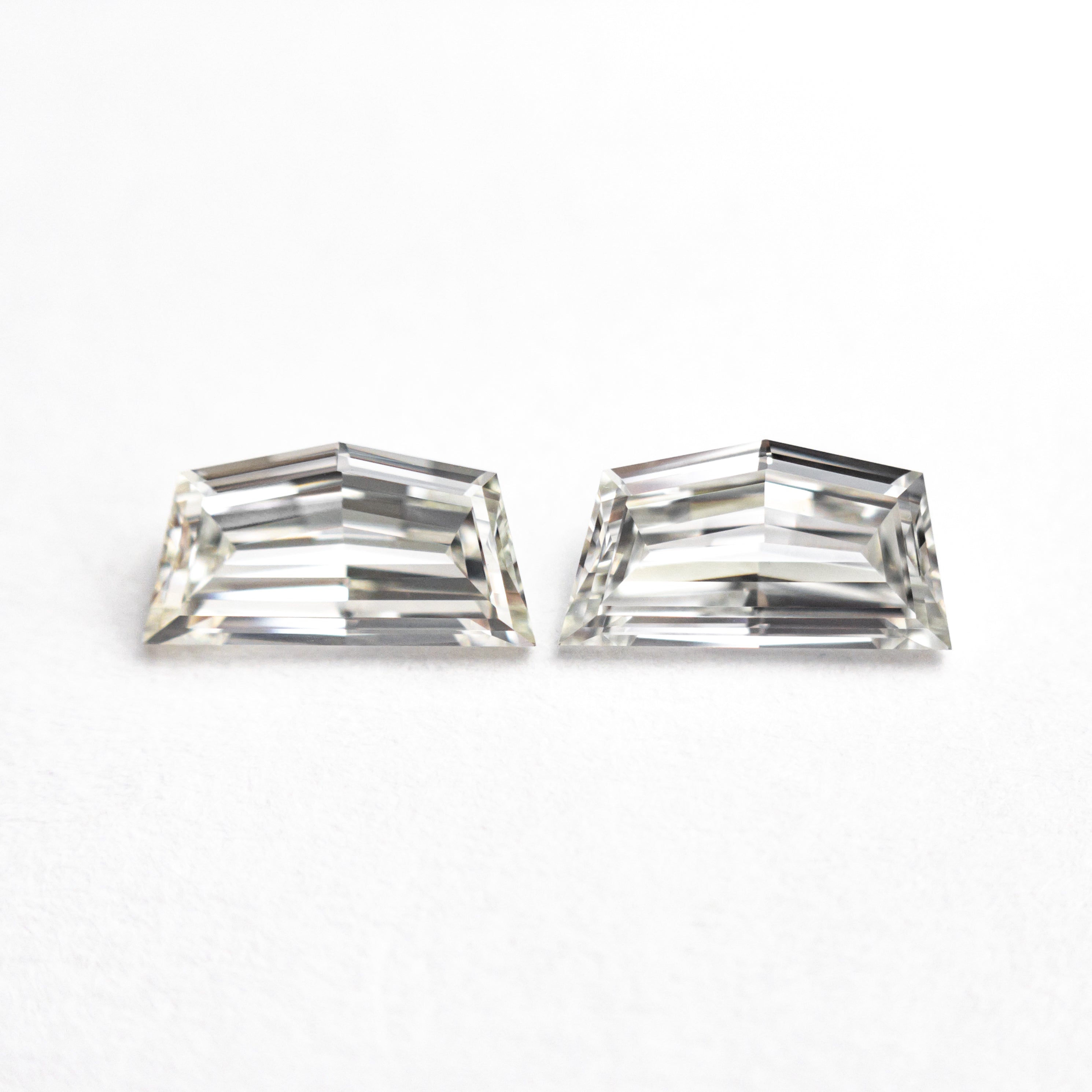 0.85cttw 2pc 6.59x3.49x1.90mm 6.56x3.40x2.00mm VVS2/VS1 H-J Epaulette Step Cut Matching Pair 25523-01-Staghead Designs
