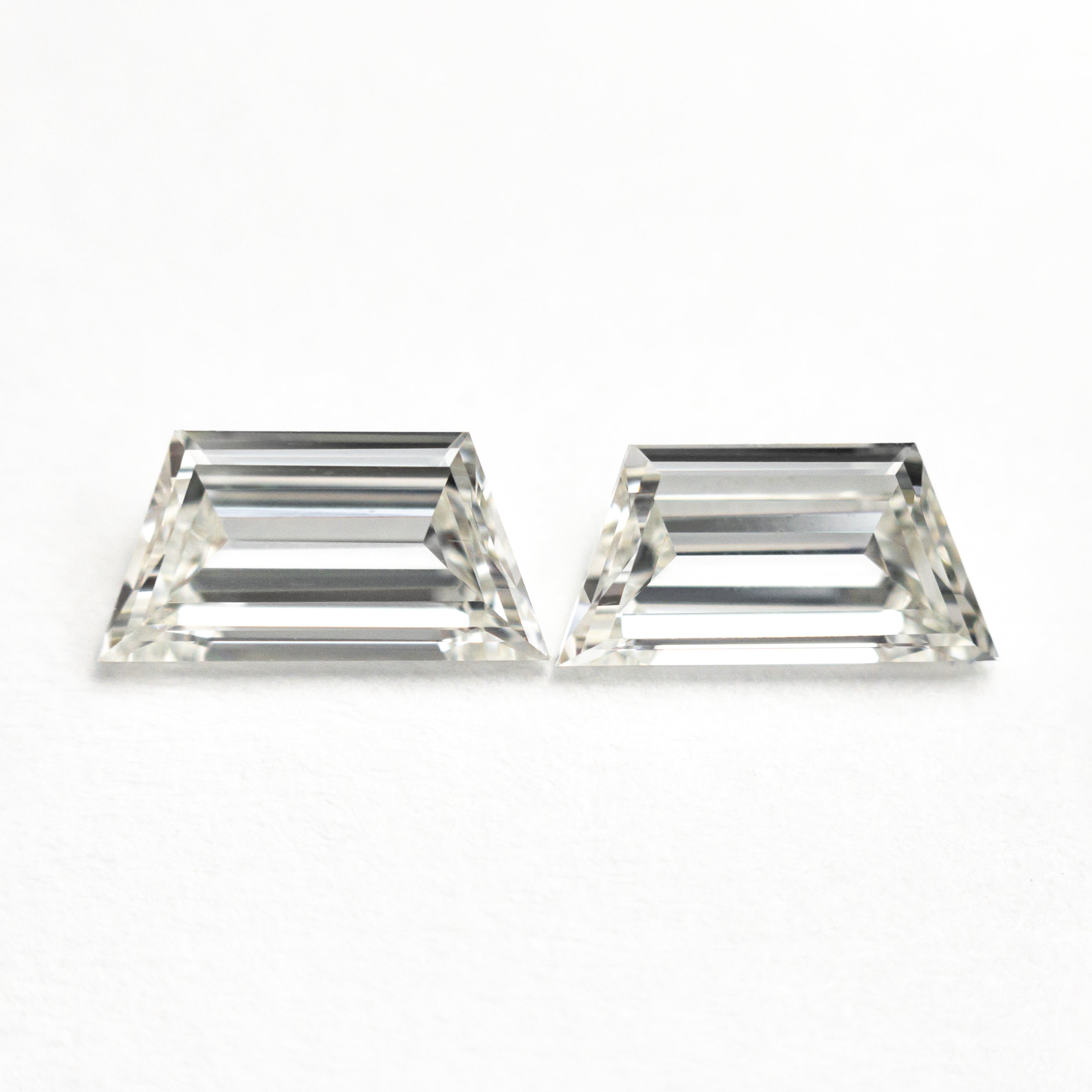 1.01cttw 2pc 7.46x3.80x2.00mm 7.37x3.67x2.01mm VVS I Trapezoid Step Cut Matching Pair 25528-01-Staghead Designs