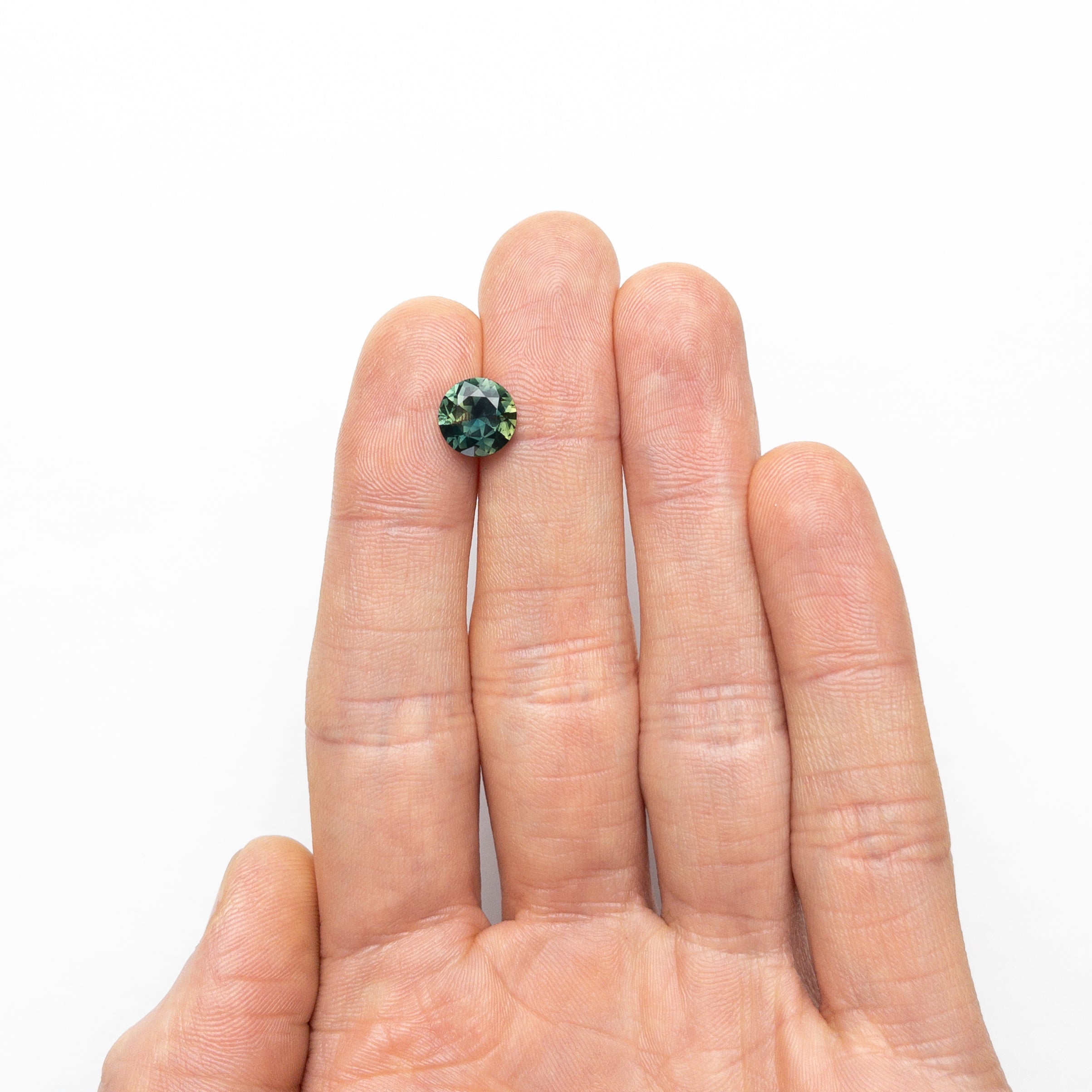 2.94ct 8.90x8.84x5.32mm Round Brilliant Sapphire 25720-01-Staghead Designs