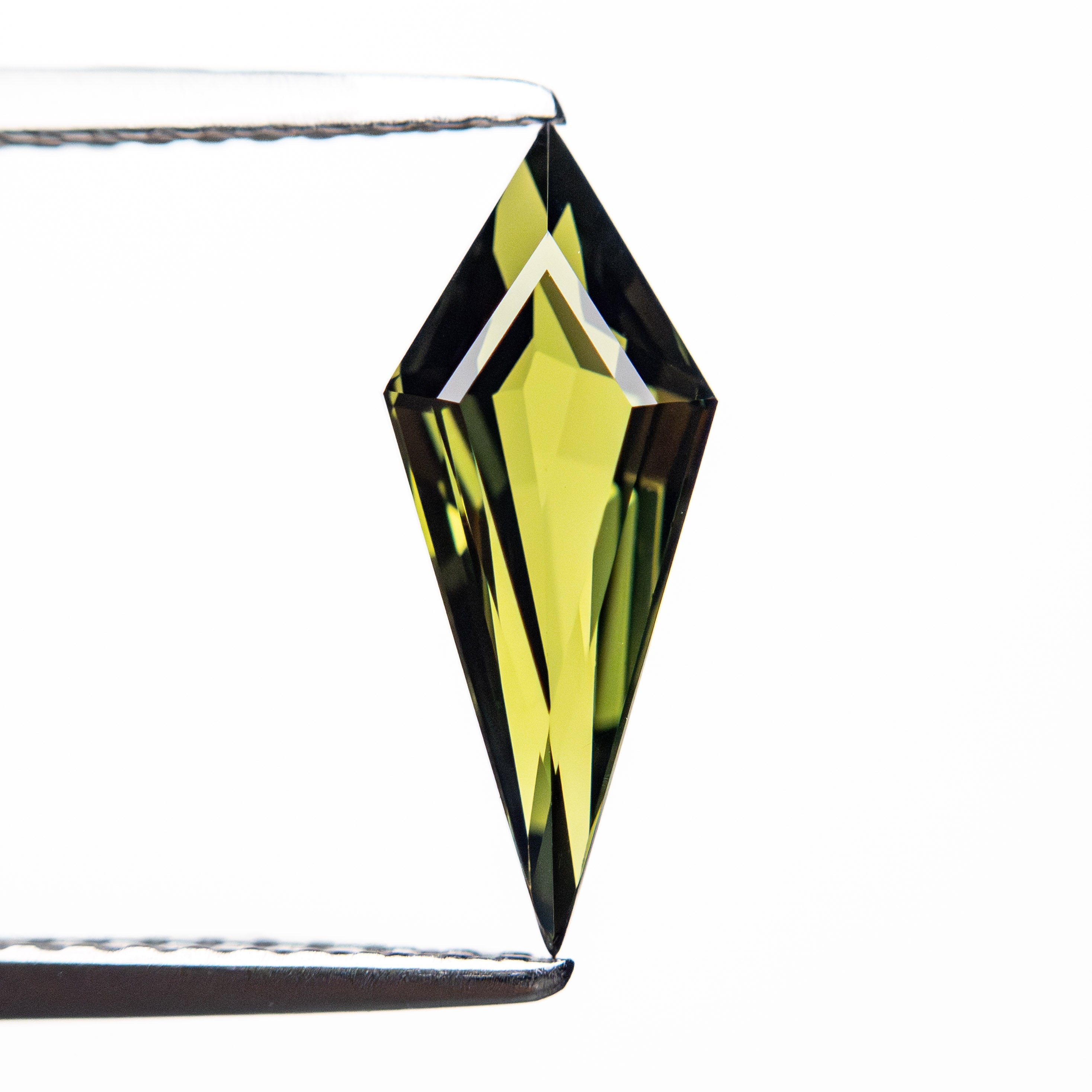 1.26ct 12.63x5.08x3.16mm Kite Step Cut Sapphire 25739-02-Staghead Designs