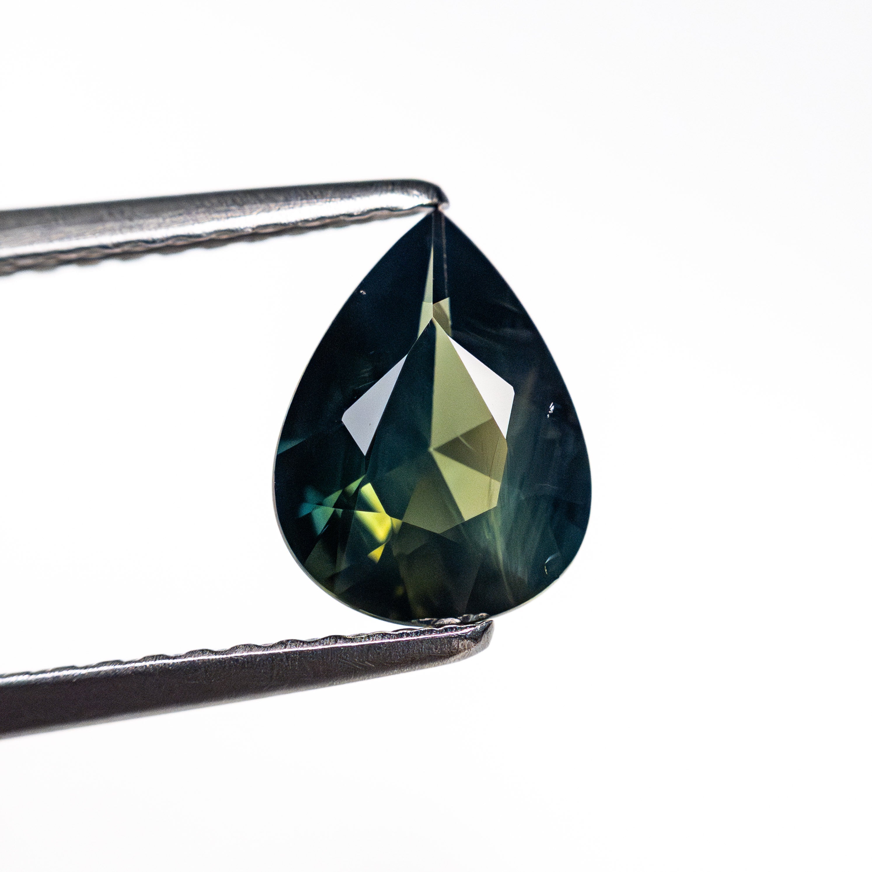 1.05ct 8.08x6.15x3.21mm Pear Brilliant Sapphire 25783-12-Staghead Designs