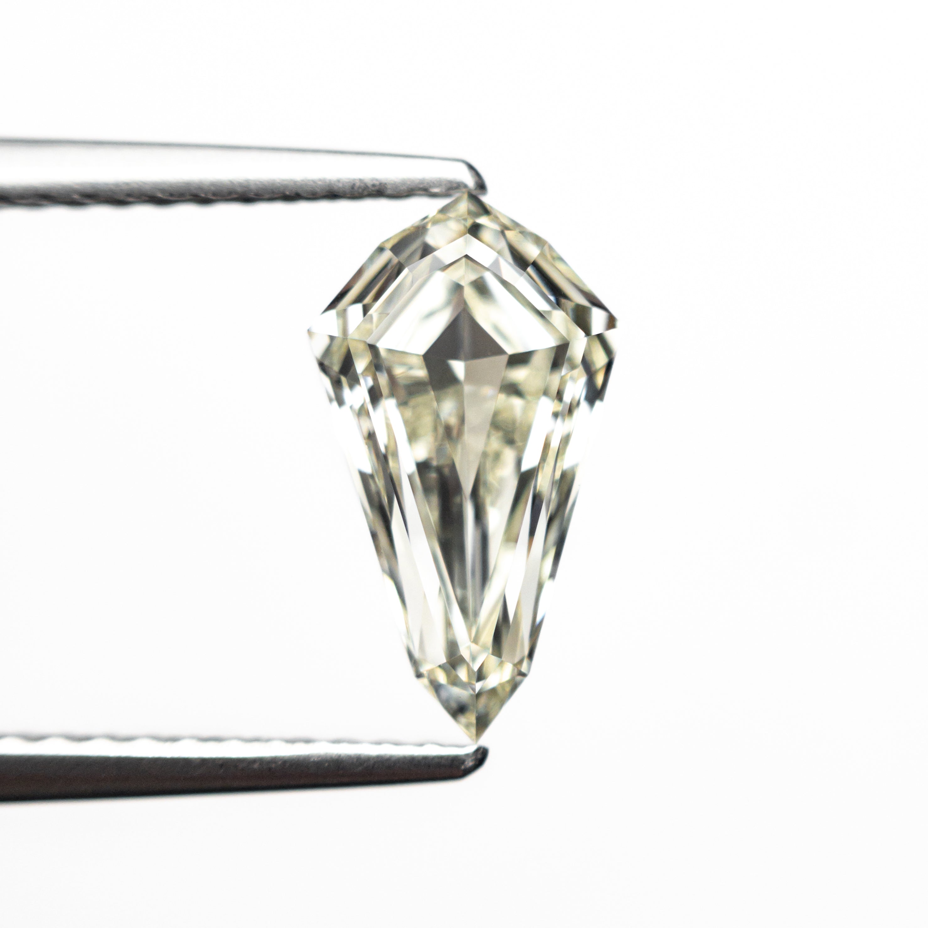 1.56ct 10.87x6.23x3.66mm VVS2 O-P Shield Step Cut 25958-01-Staghead Designs