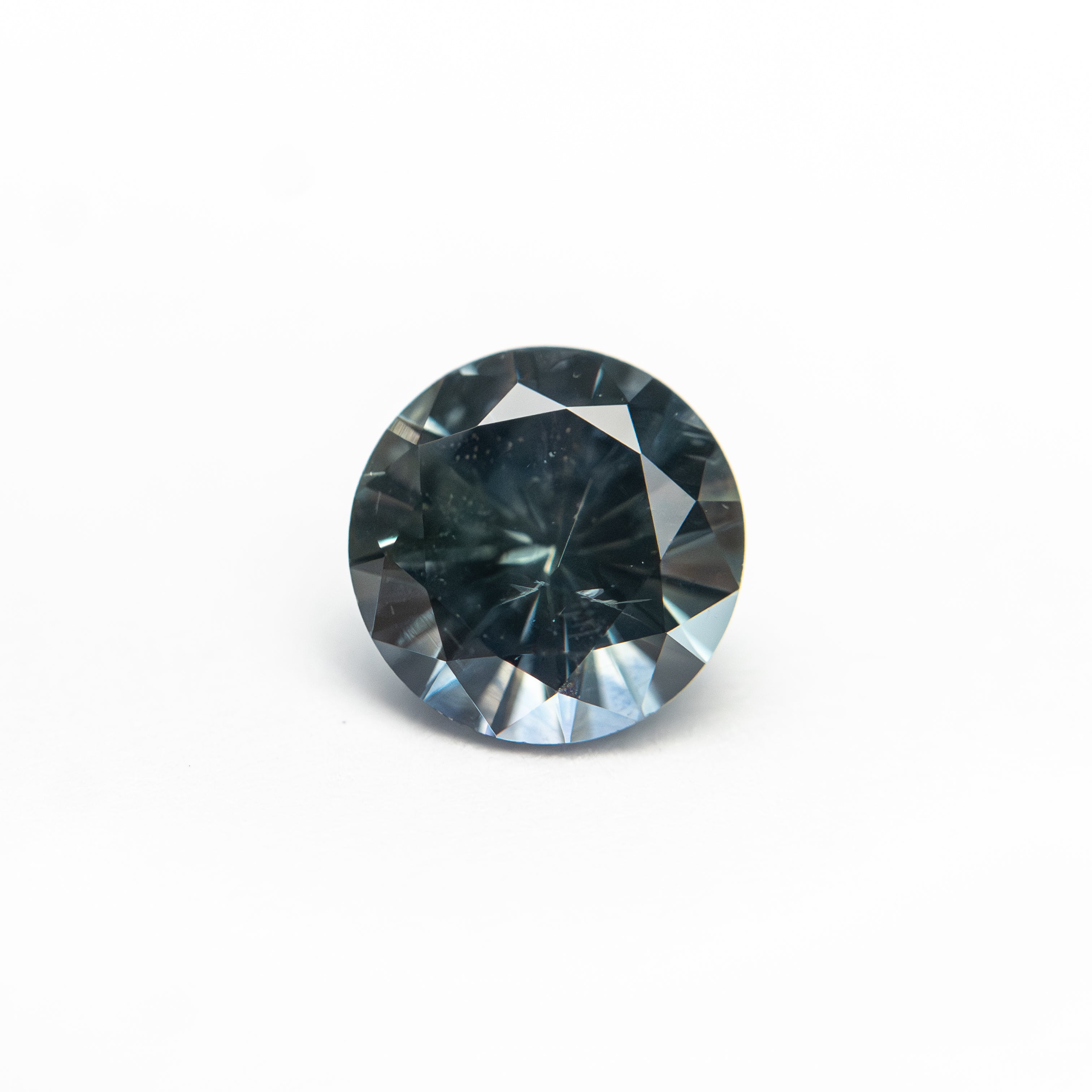 1.04ct 6.10x6.07x3.89mm Round Brilliant Sapphire 26141-25-Staghead Designs