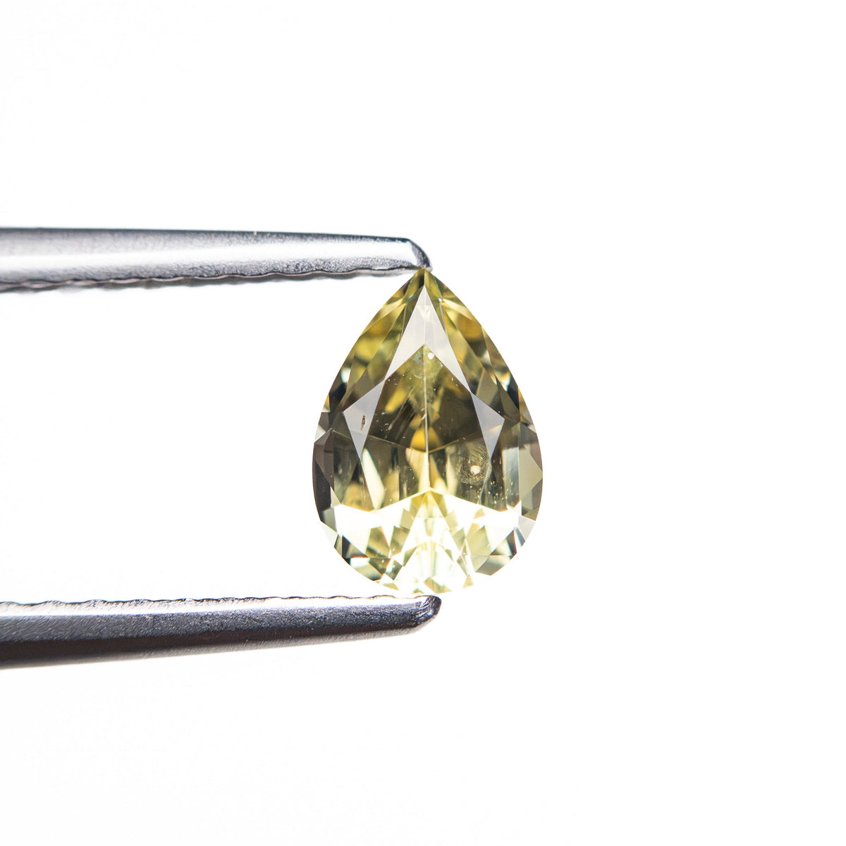 0.67ct 6.41x4.51x3.15mm Pear Brilliant Sapphire 26145-02-Staghead Designs