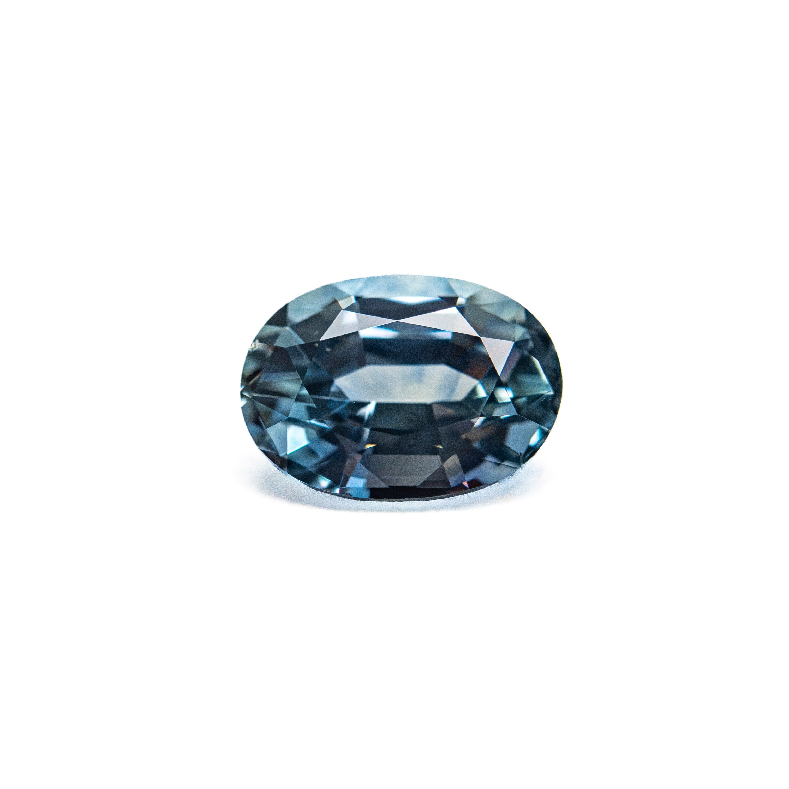 1.02ct 6.90x5.00x3.52mm Oval Brilliant Sapphire 26162-01-Staghead Designs