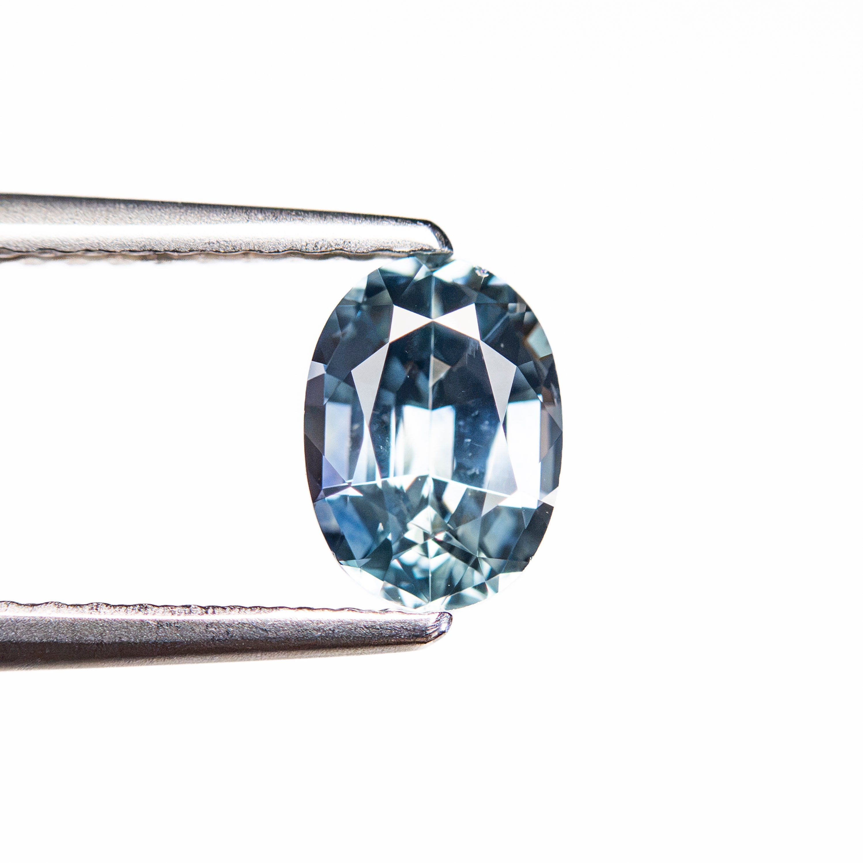 1.02ct 6.90x5.00x3.52mm Oval Brilliant Sapphire 26162-01-Staghead Designs