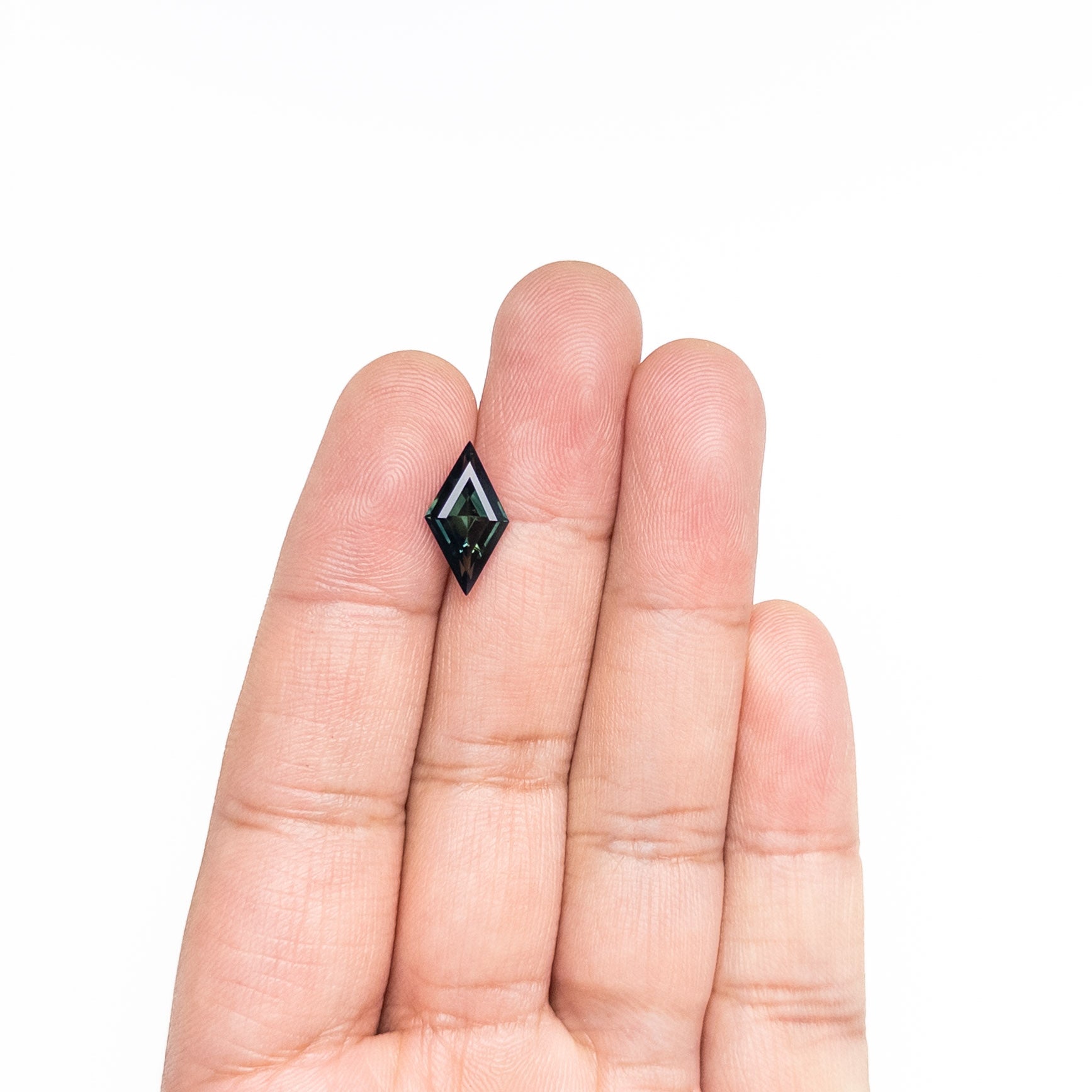 2.83ct 15.12x8.36x4.42mm Lozenge Sapphire 26514-01-Staghead Designs