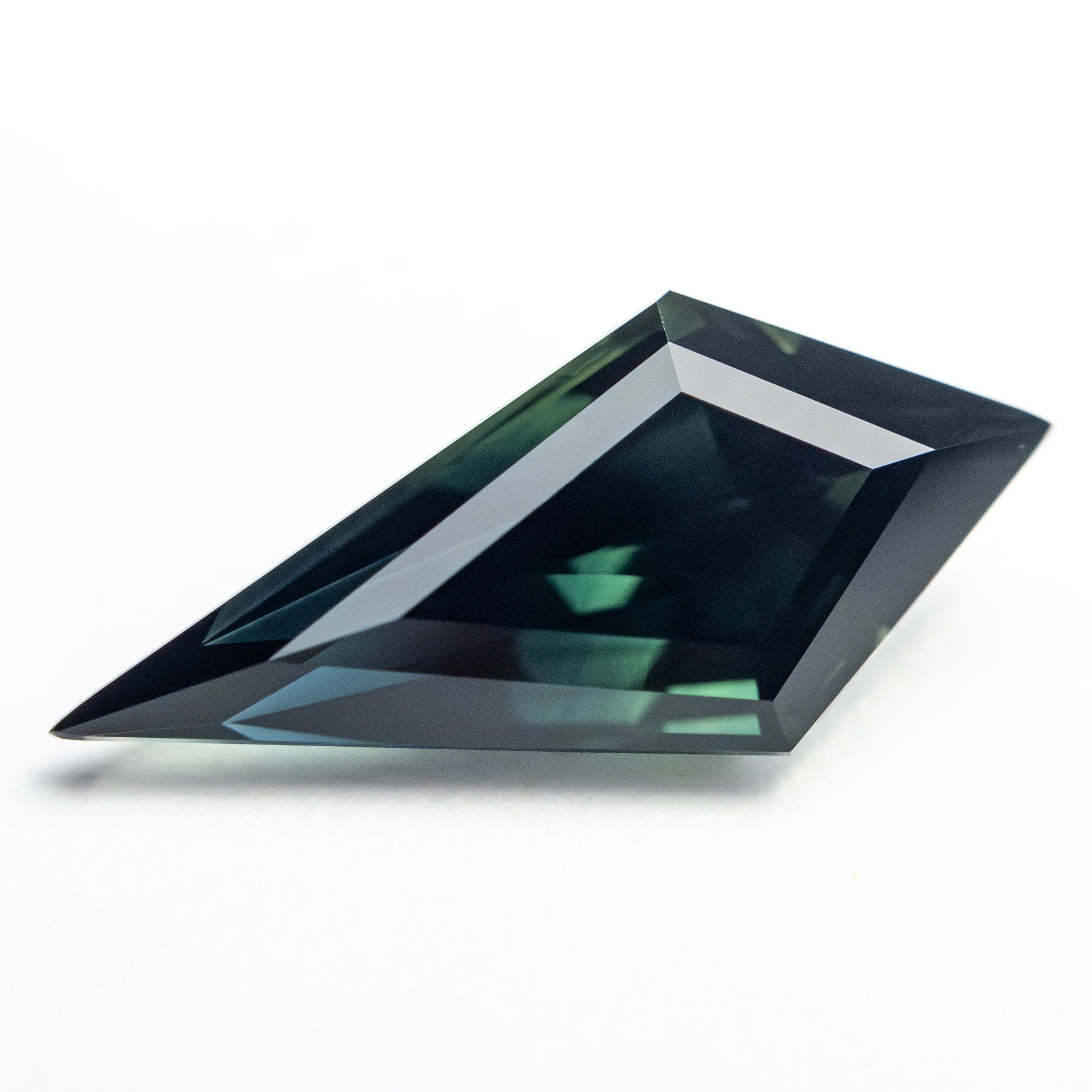 2.86ct 15.68x7.13mm Kite Step Cut Sapphire 26518-01-Staghead Designs