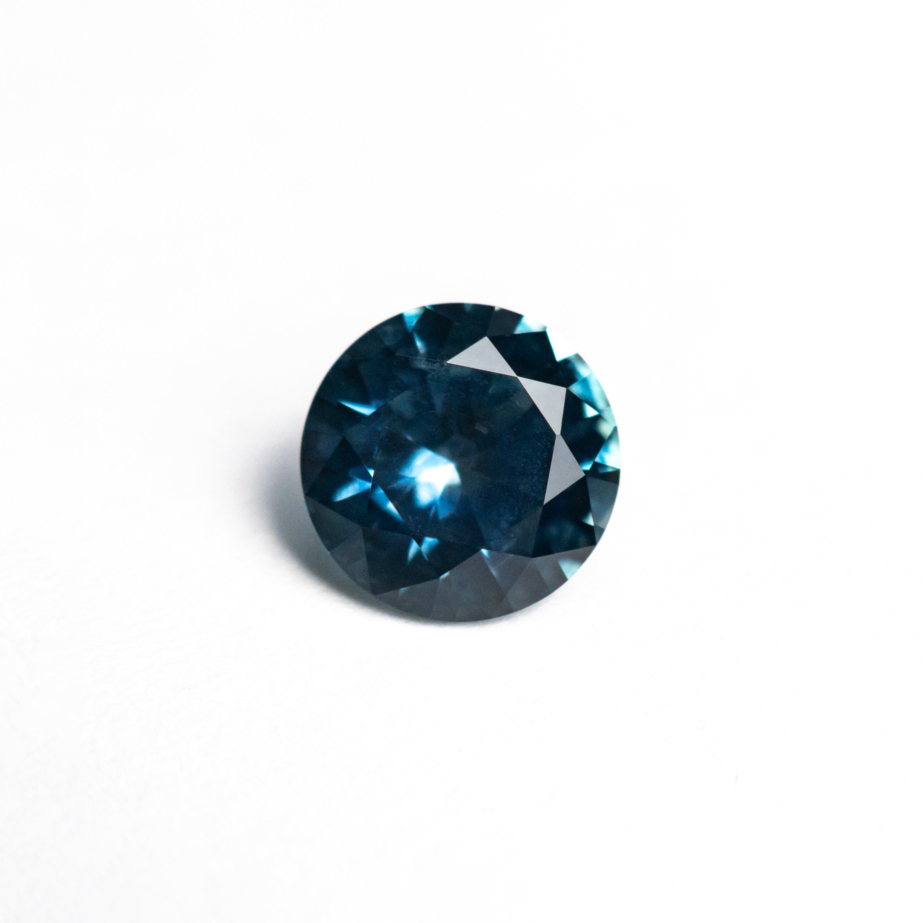 1.25ct 6.69x6.65x3.88mm Round Brilliant Sapphire 26524-11-Staghead Designs