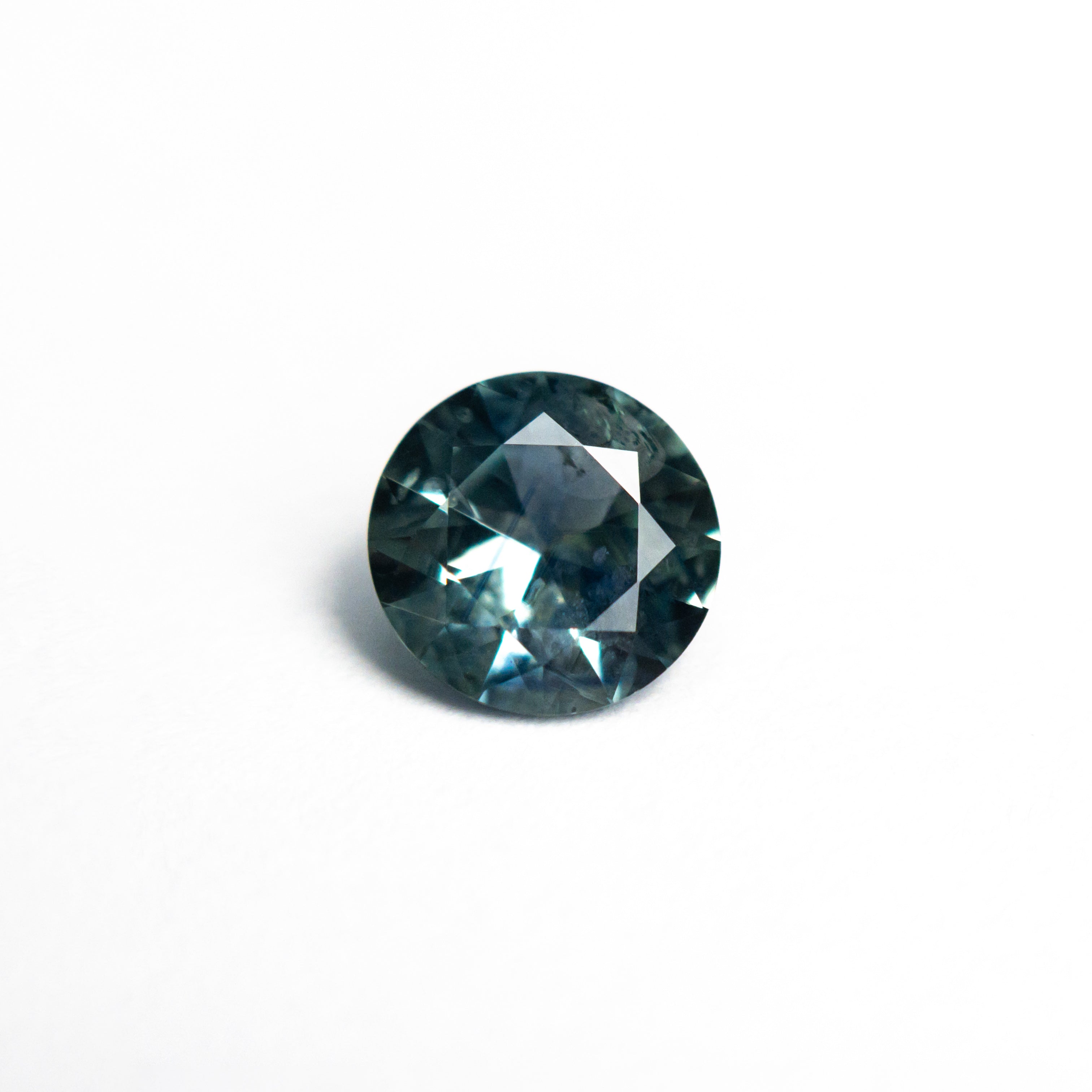0.94ct 6.11x6.03x3.46mm Round Brilliant Sapphire 26524-14-Staghead Designs