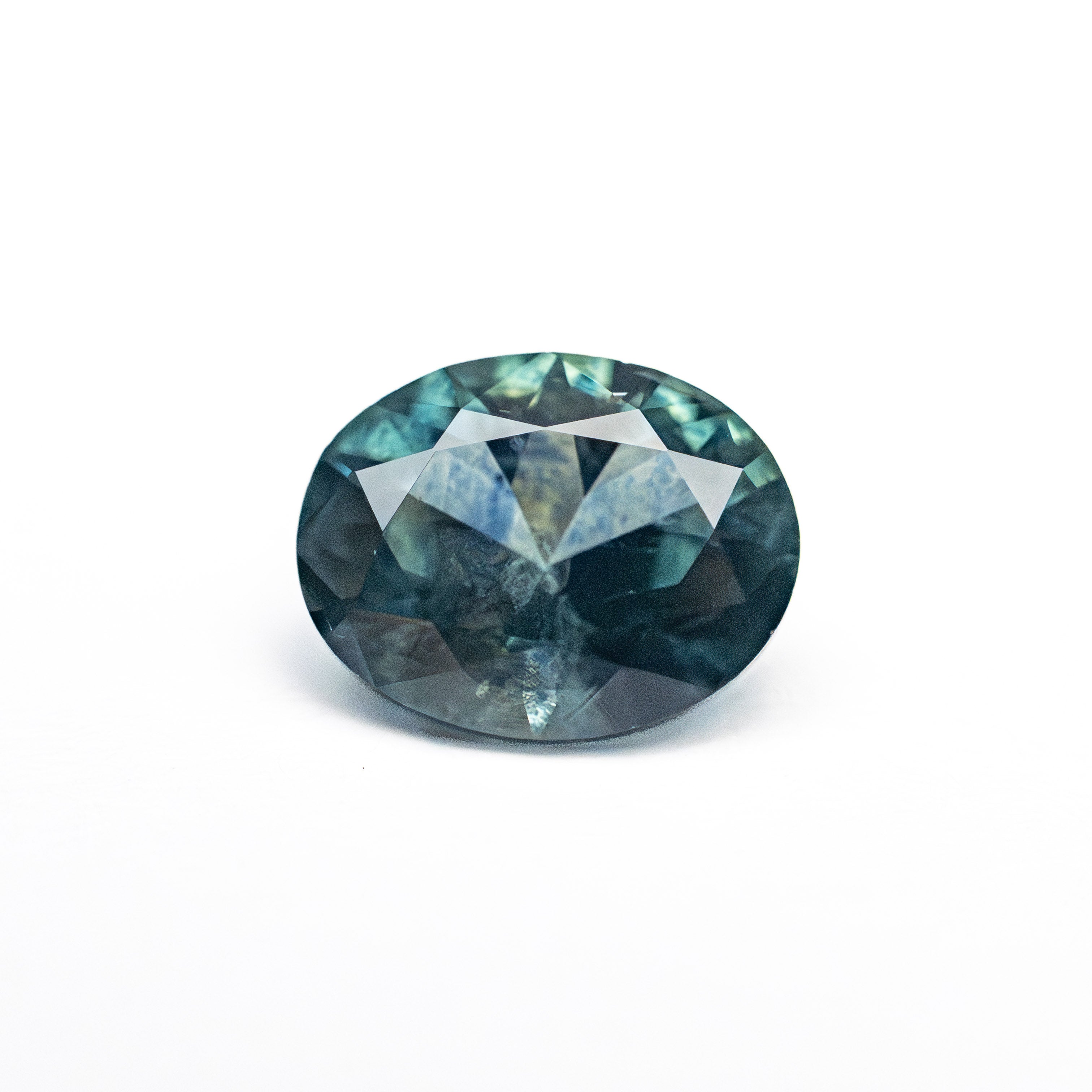 1.47ct 7.76x6.12x4.01mm Oval Brilliant Sapphire 26527-02-Staghead Designs