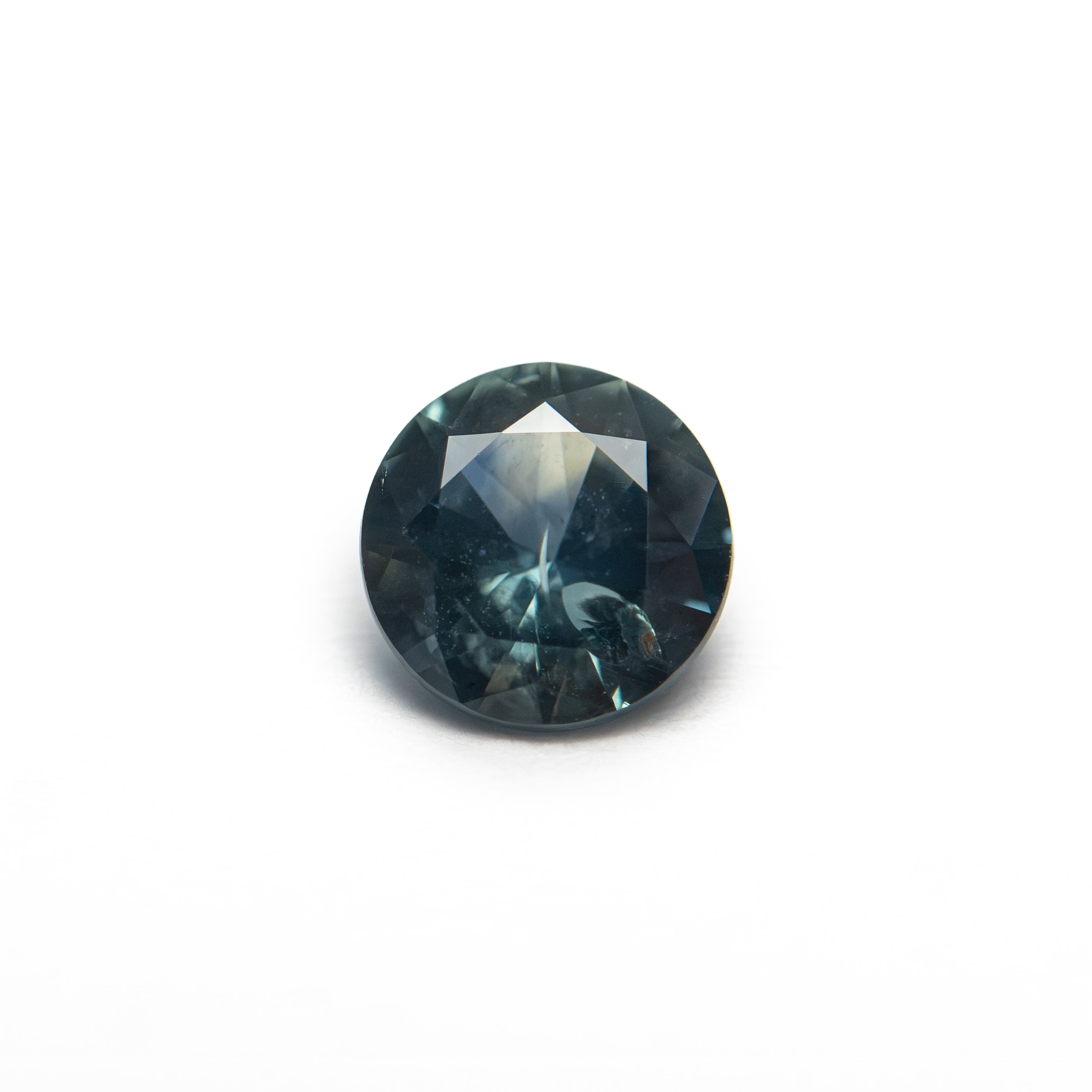 0.69ct 5.50x5.53x3.12mm Round Brilliant Sapphire 26580-01