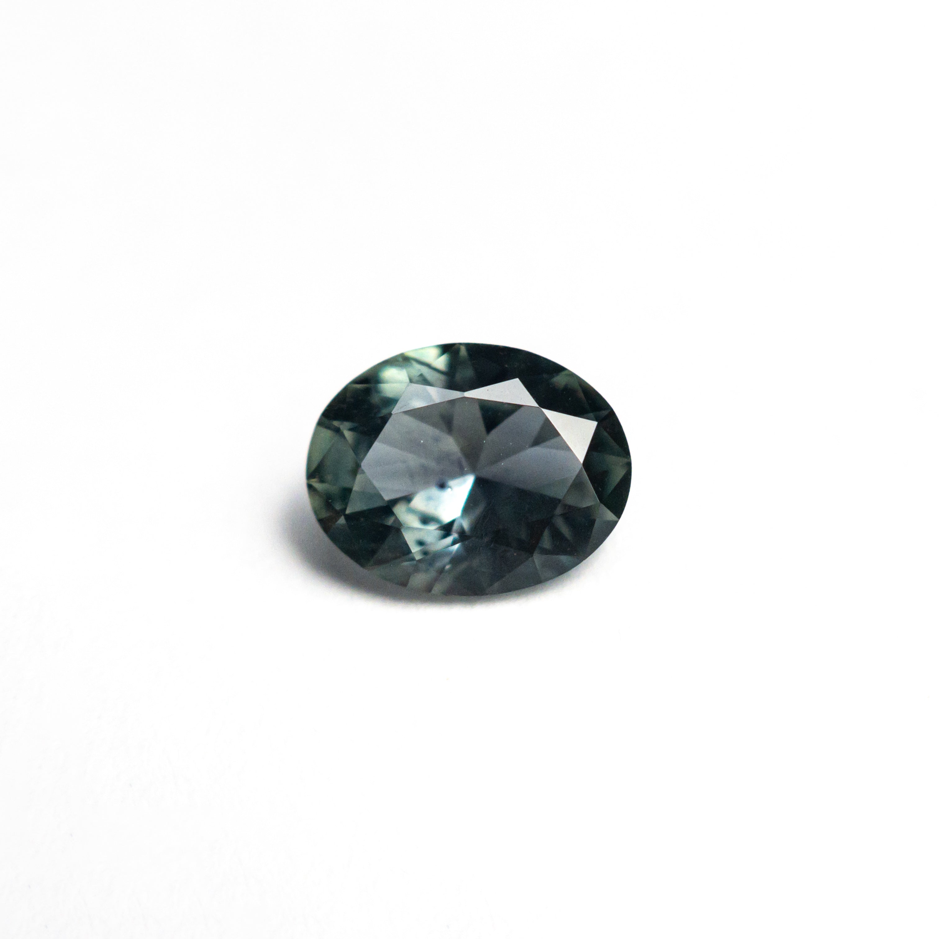 0.80ct 6.53x5.11x2.99mm Oval Brilliant Sapphire 26668-23-Staghead Designs