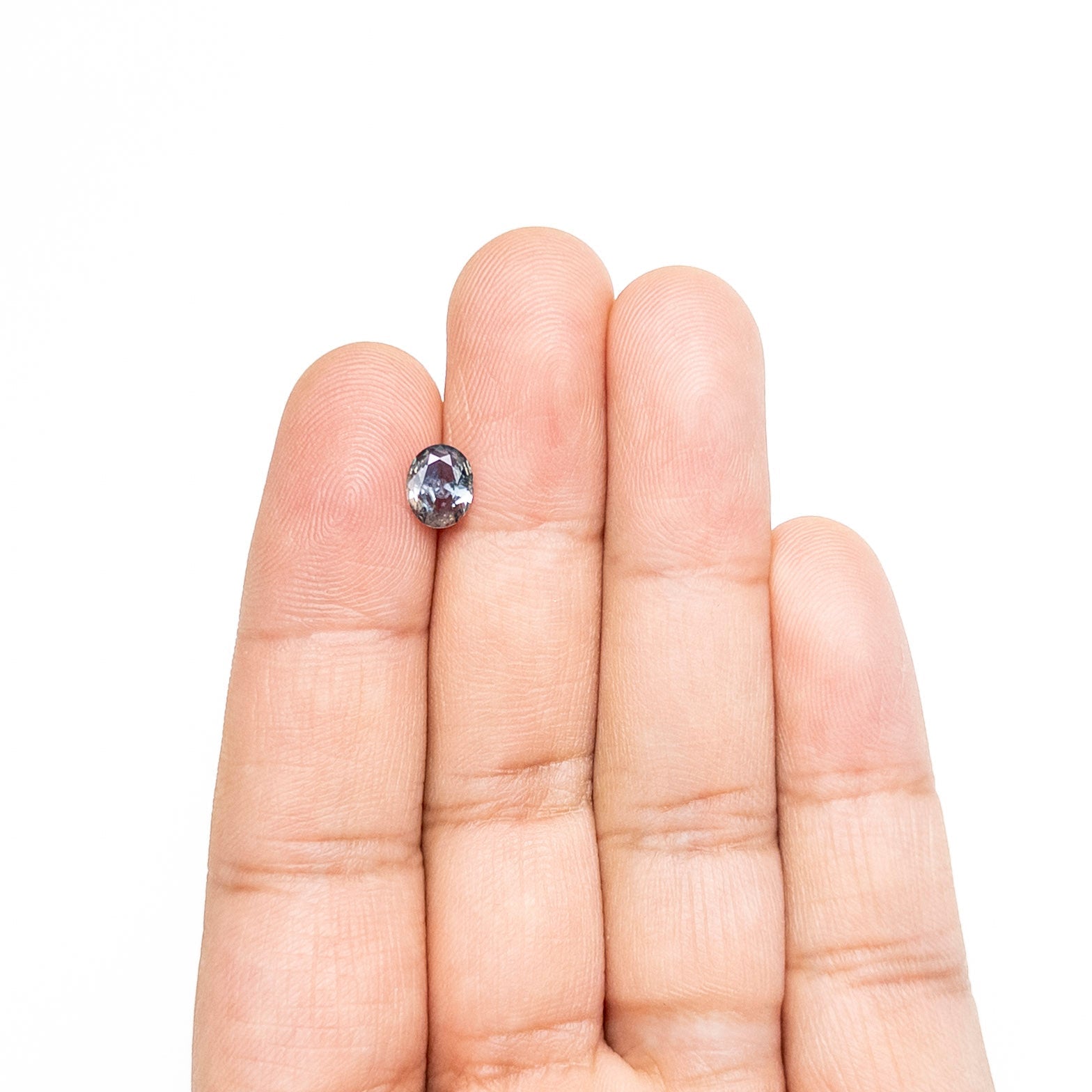 1.05ct 7.26x5.87x3.20mm Oval Briliant Sapphire 26670-01-Staghead Designs