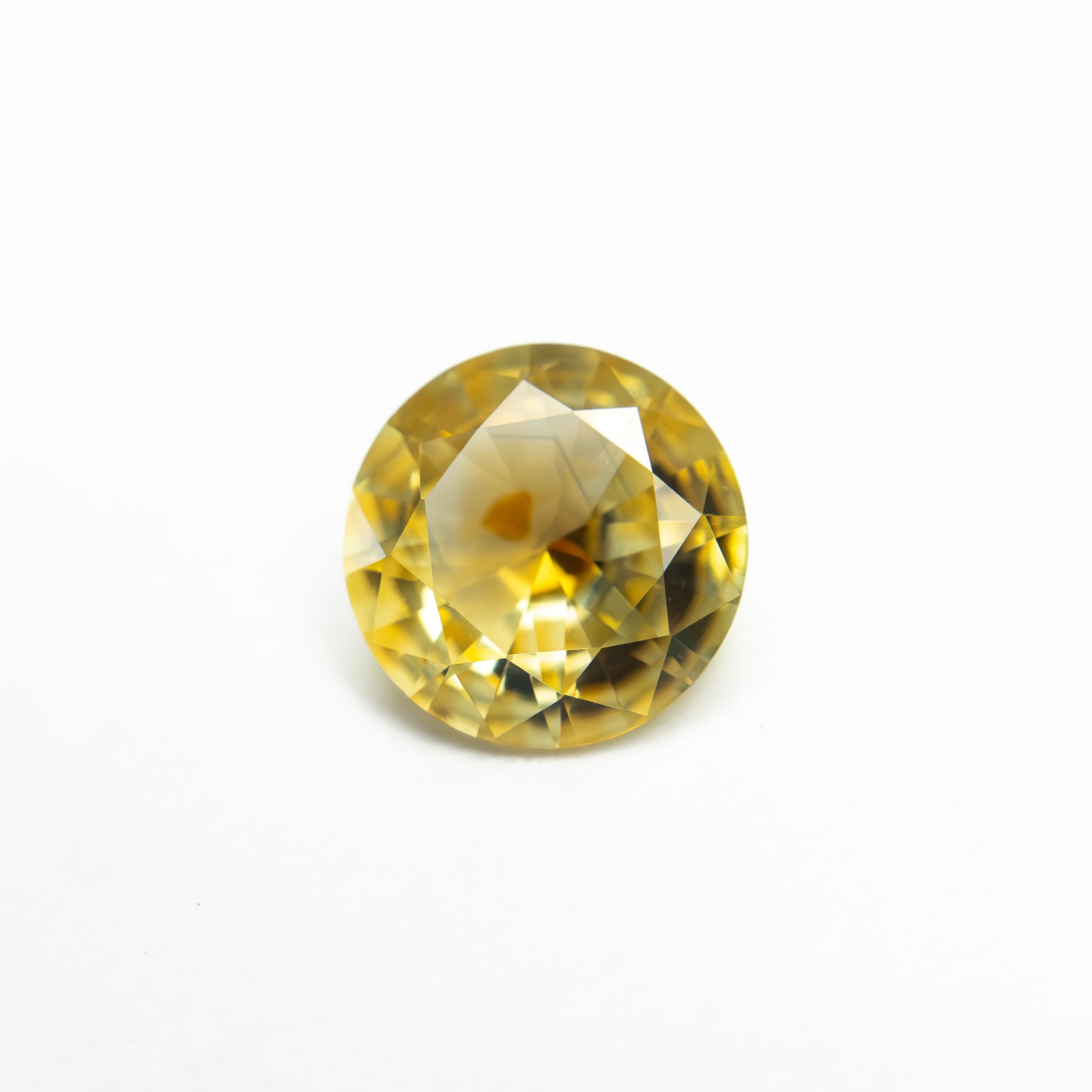 0.85ct 6.18x6.18x2.96mm Round Brilliant Sapphire 26696-01-Staghead Designs