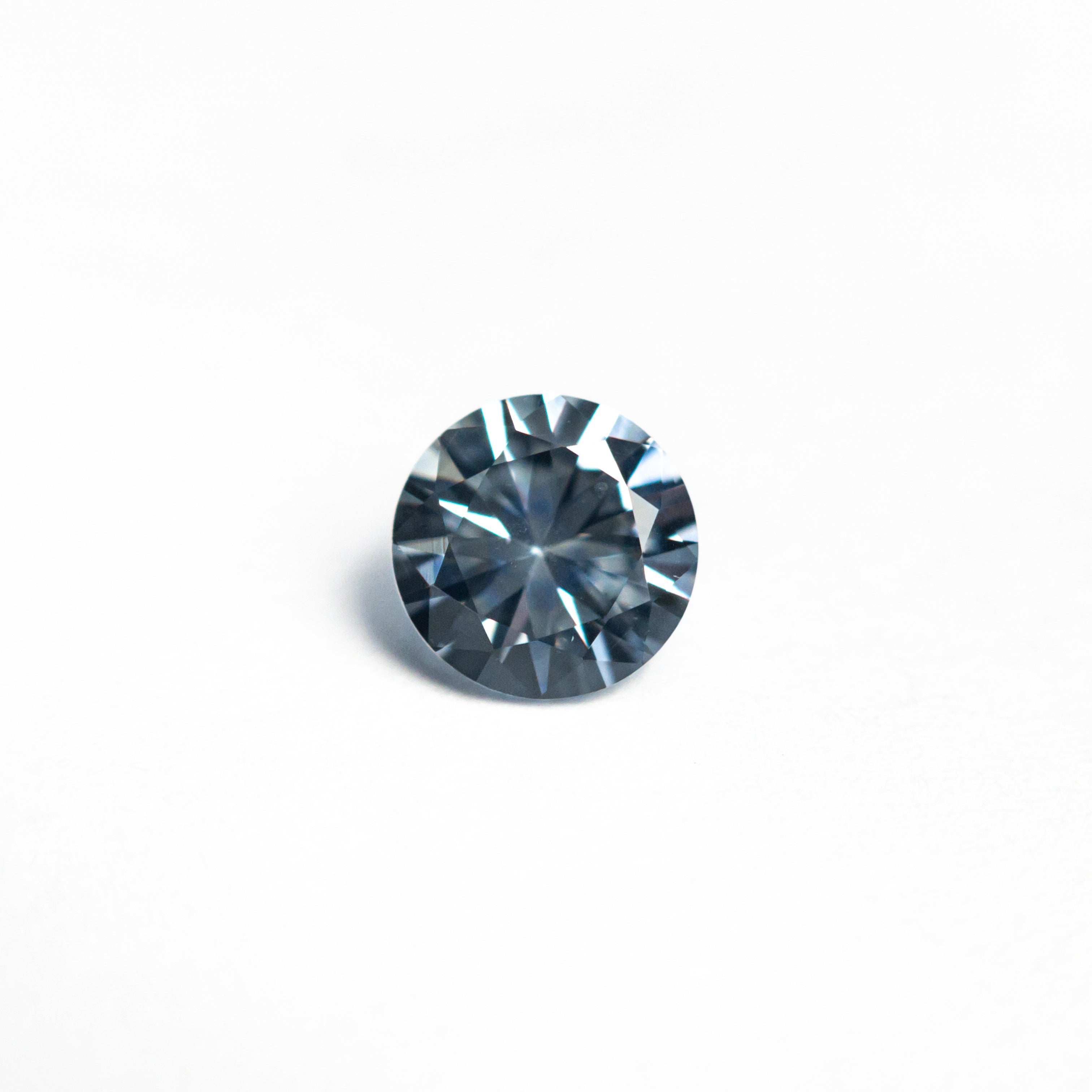 0.69ct 5.33x5.31x3.40mm Round Brilliant Sapphire 26766-12-Staghead Designs