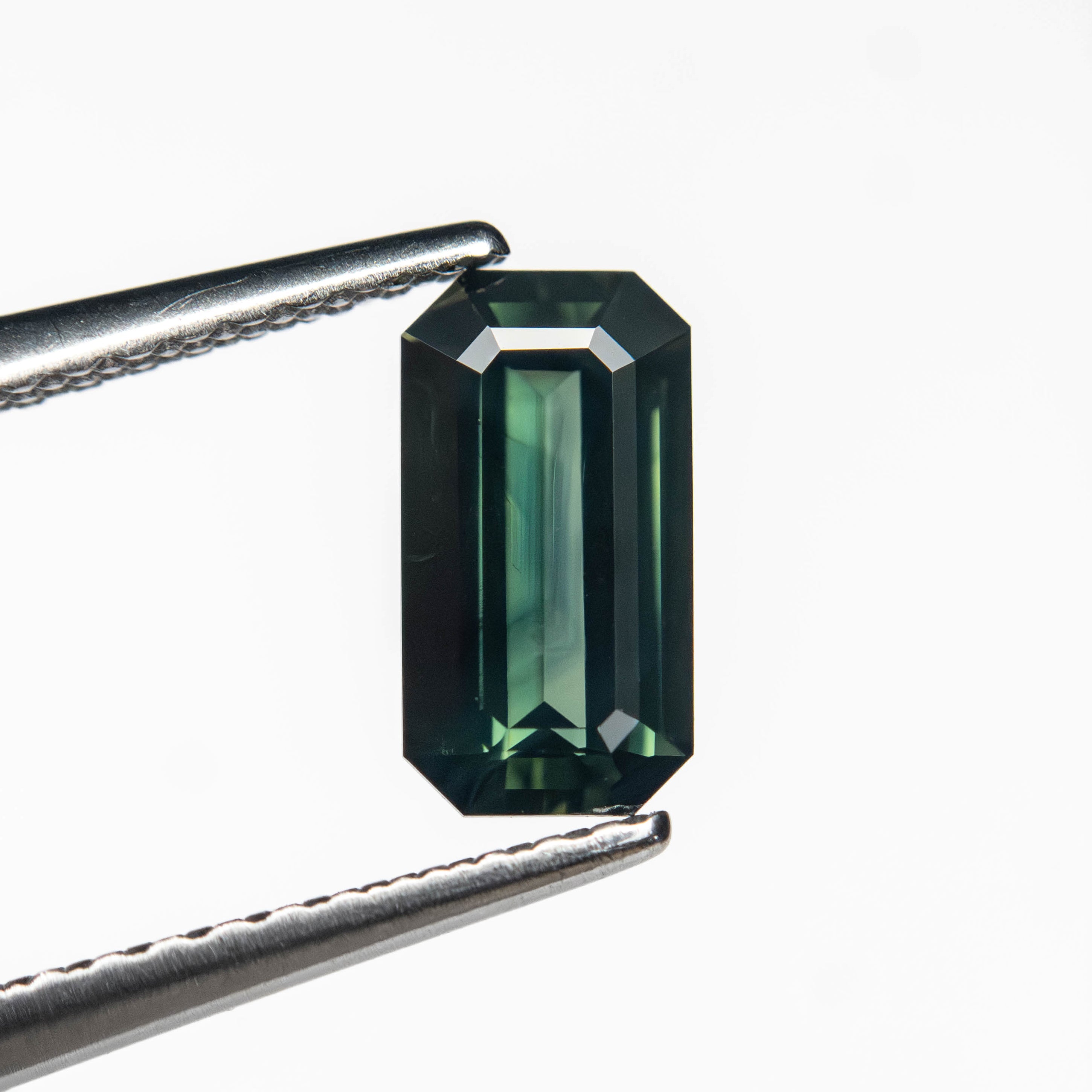 0.99ct 7.89x4.20x2.78mm Cut Corner Rectangle Steph Cut Sapphire 27329-05-Staghead Designs