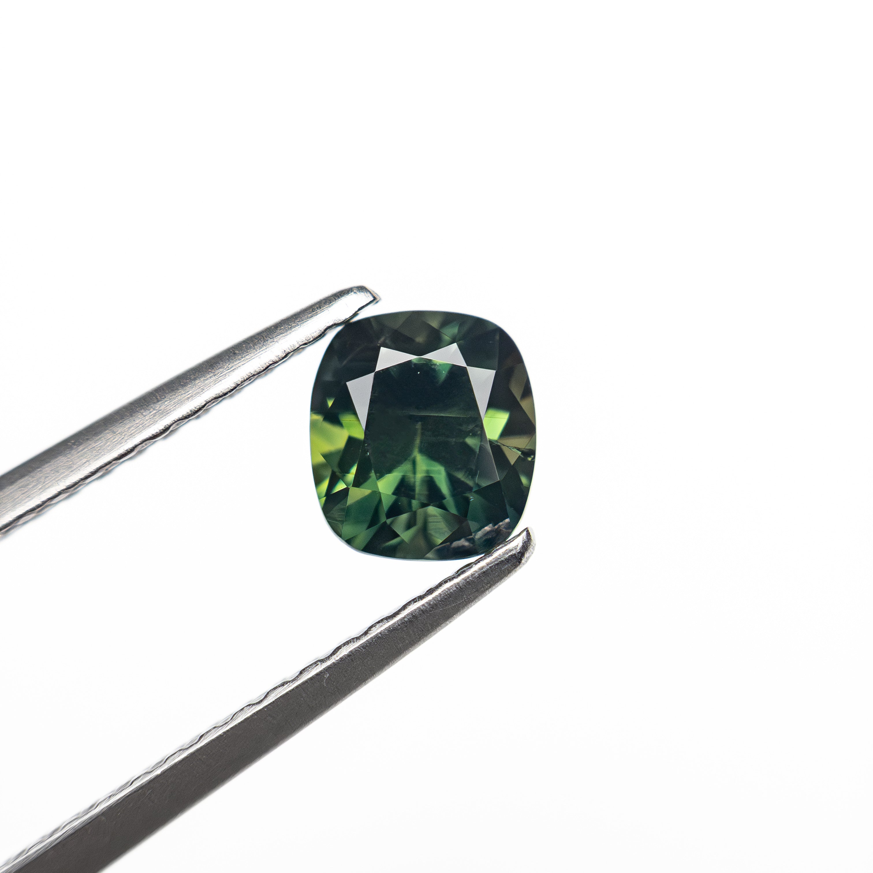 0.83ct 5.59x4.48x3.74mm Cushion Brilliant Sapphire 27336-09-Staghead Designs