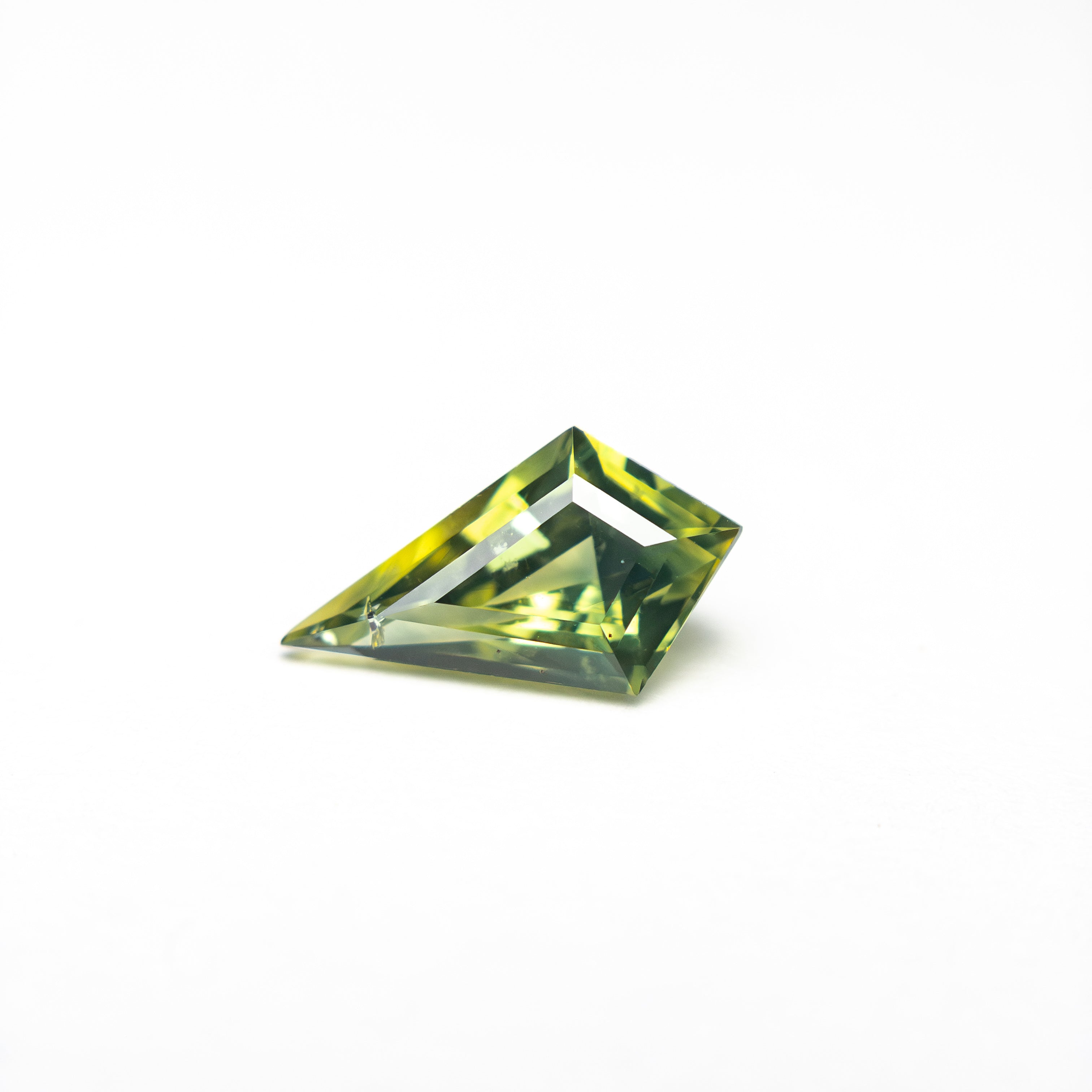 0.60ct 8.29x4.45x3.00mm Kite Step Cut Sapphire 27336-17-Staghead Designs