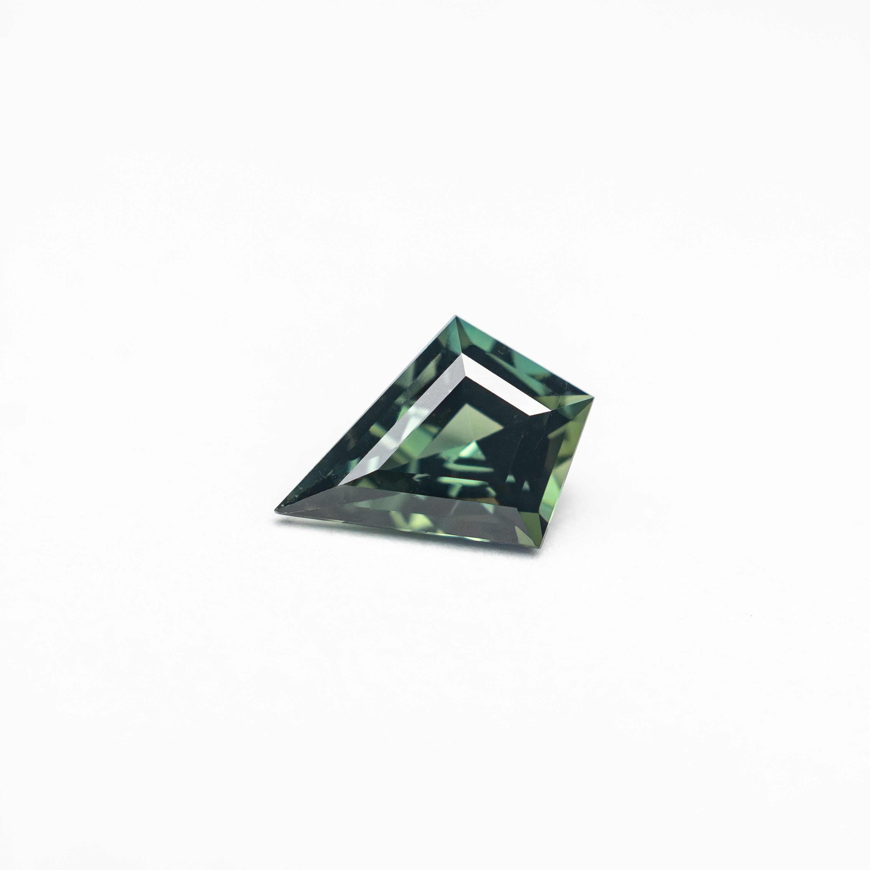 0.60ct 7.22x4.75x3.22mm Kite Step Cut Sapphire 27336-19-Staghead Designs