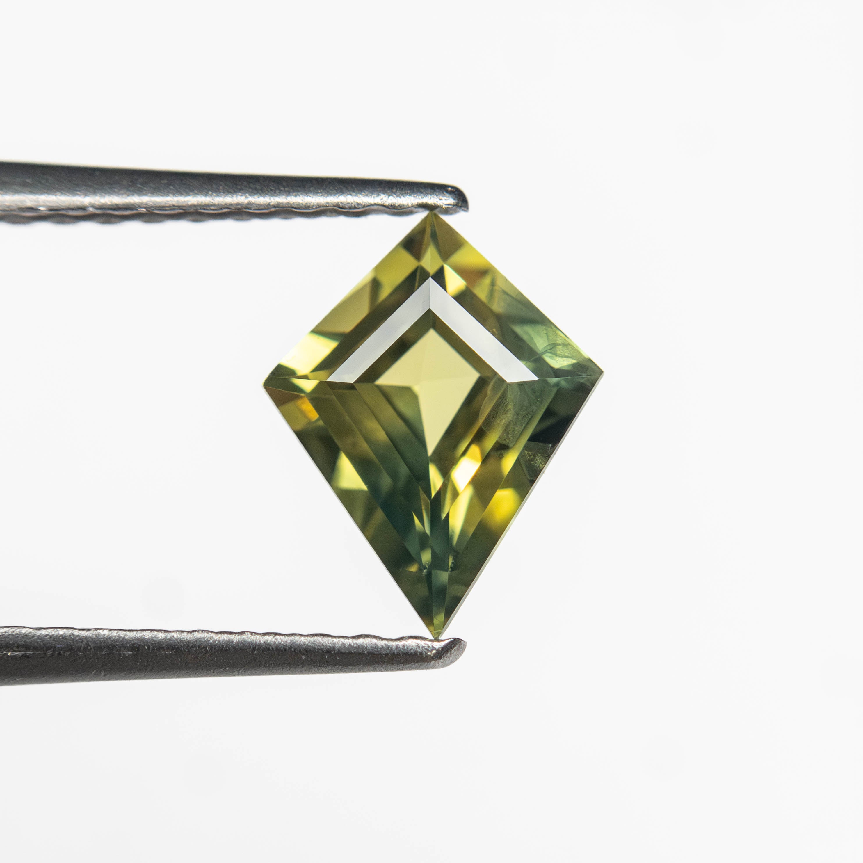 0.81ct 7.98x6.34x3.11mm Kite Step Cut Sapphire 27363-11-Staghead Designs