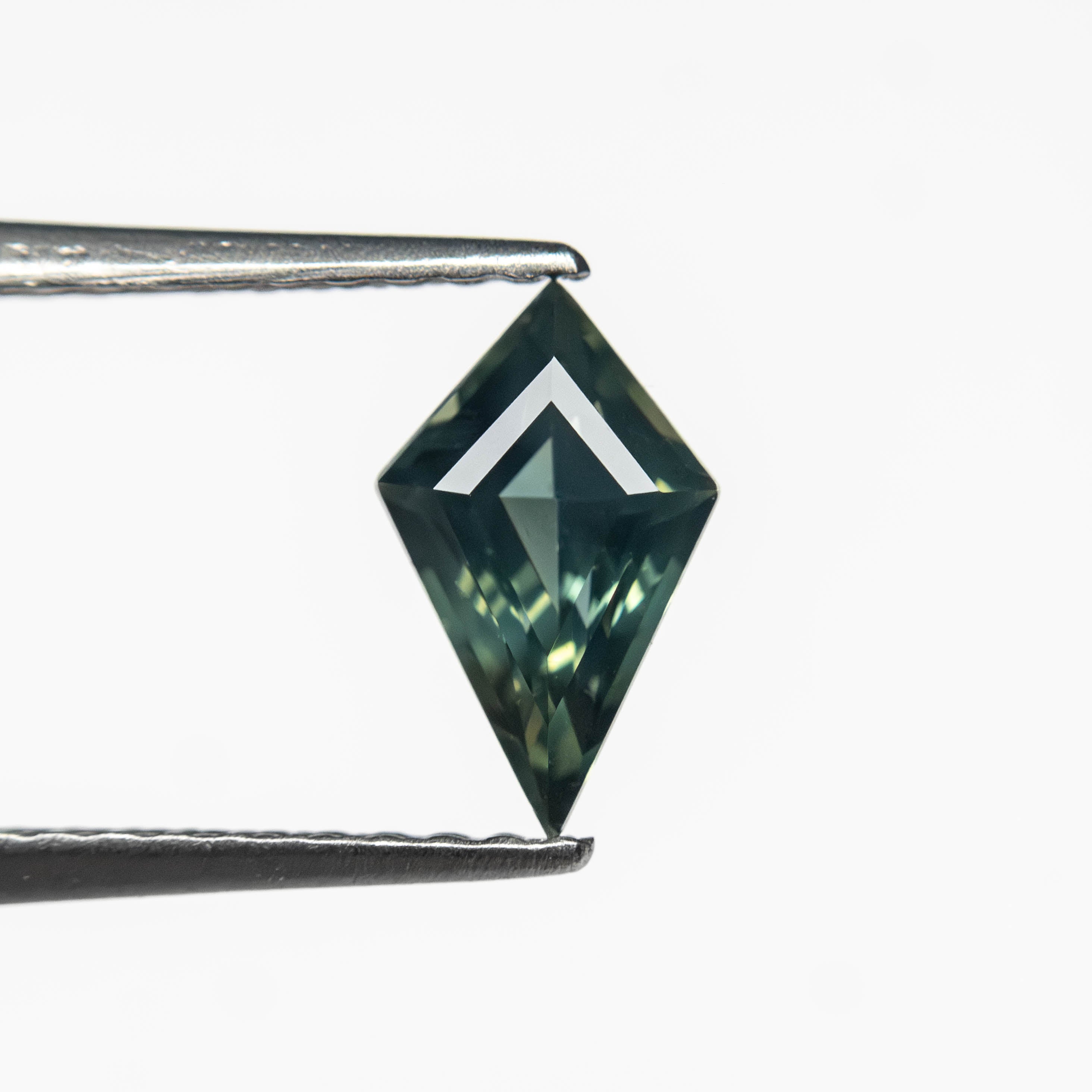 0.67ct 8.12x4.94x3.15mm Kite Step Cut Sapphire 27363-15-Staghead Designs