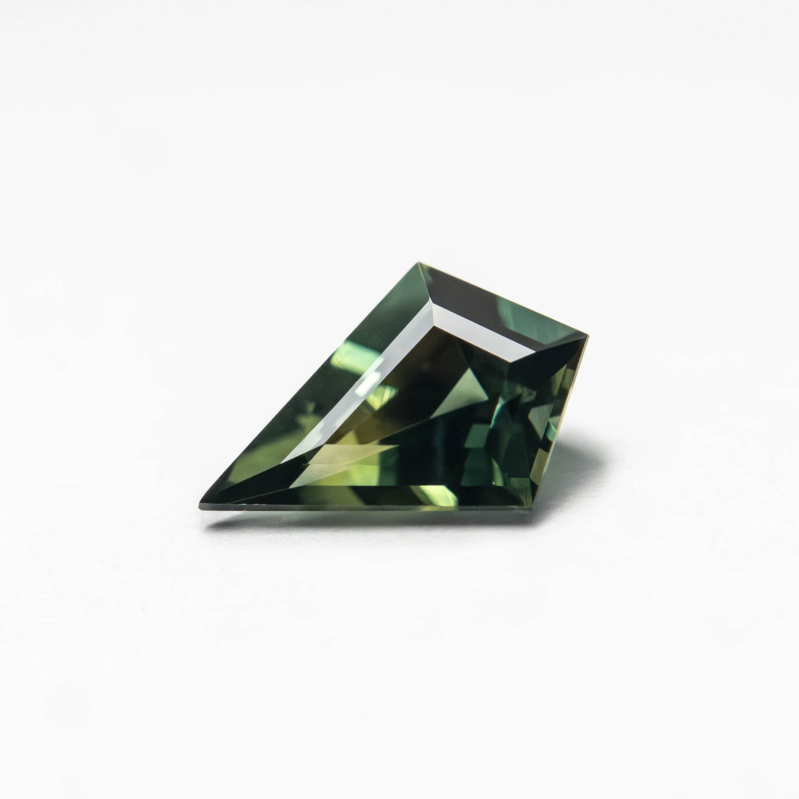0.50ct 7.34x4.96x2.87mm Kite Step Cut Sapphire 27363-16-Staghead Designs