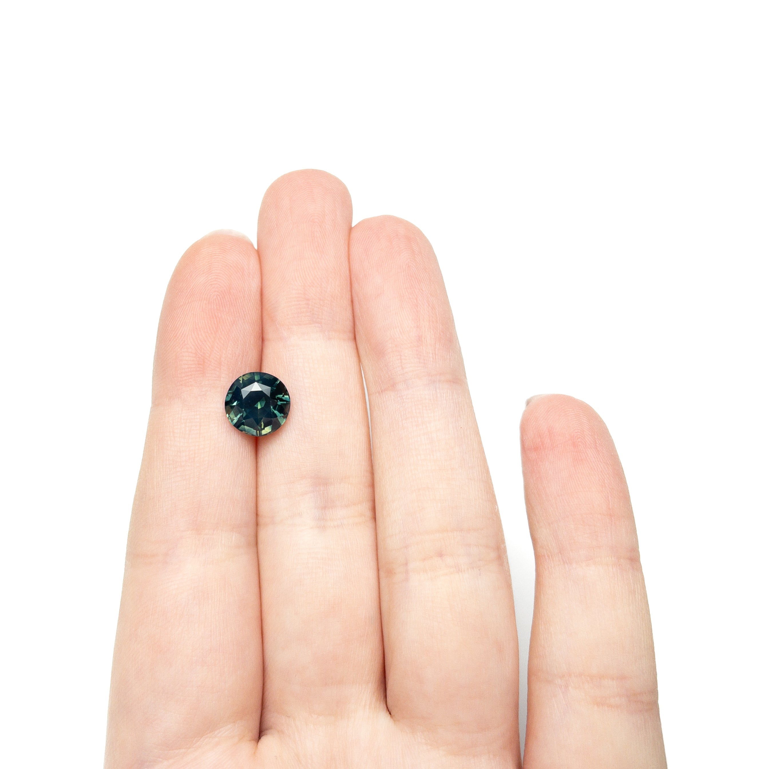 4.03ct 9.09x8.92x6.44mm Round Brilliant Sapphire 27469-01-Staghead Designs
