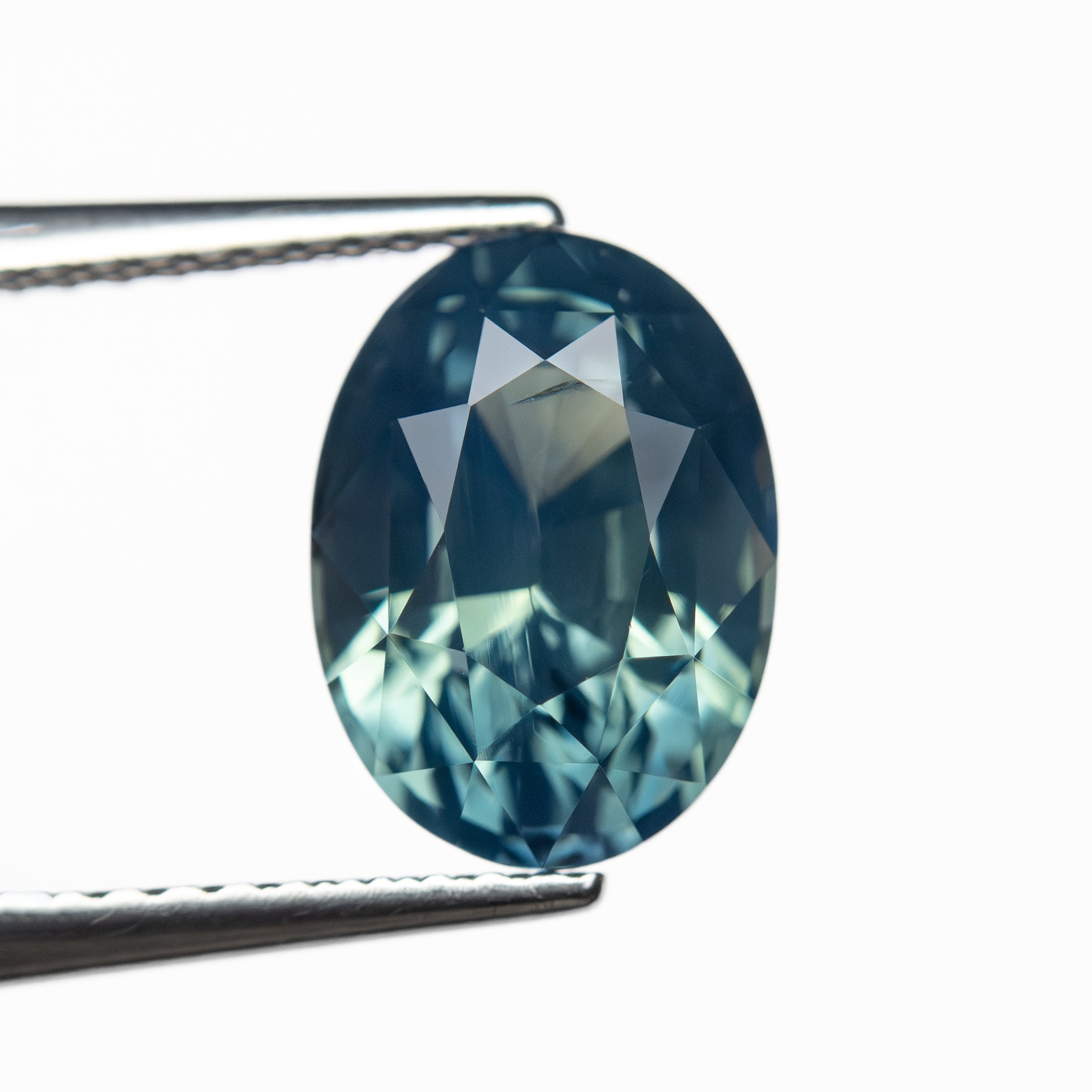 4.03ct 9.91x7.25x6.45mm Oval Brilliant Sapphire 27497-01