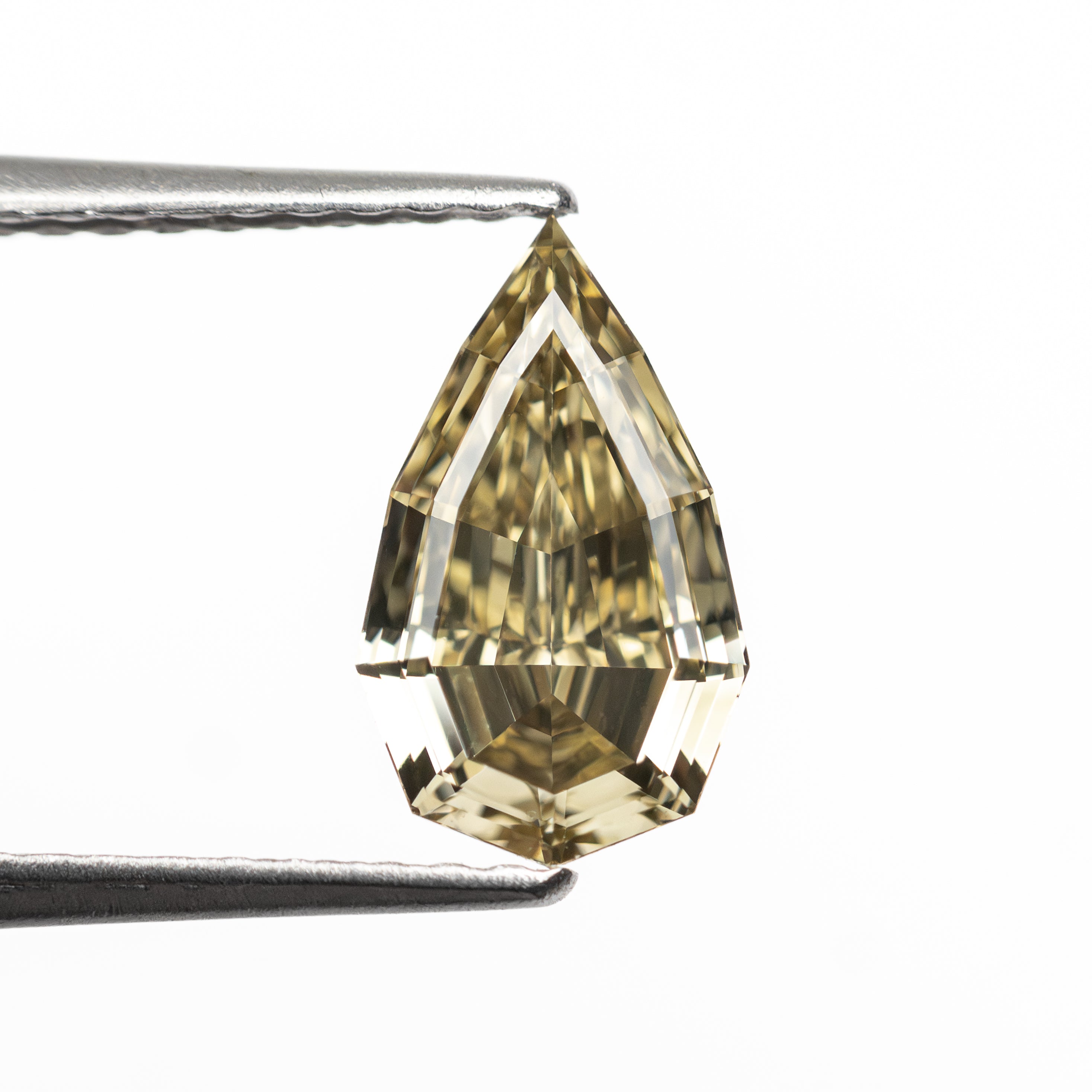 1.03ct 9.47x5.63x2.94mm VS1 C6 Geo Pear Step Cut 🇿🇦 27518-09-Staghead Designs