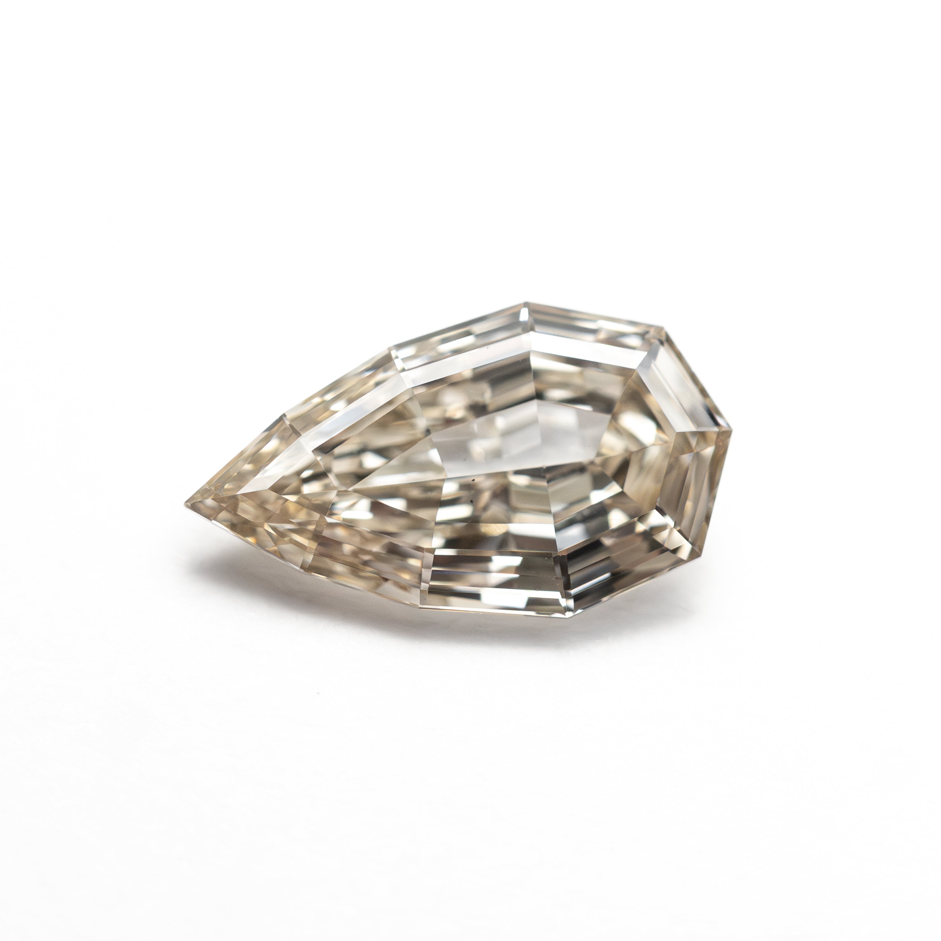 1.02ct 9.64x5.60x2.76mm VS2 U-V Geo Pear Step Cut 🇿🇦 27518-16-Staghead Designs