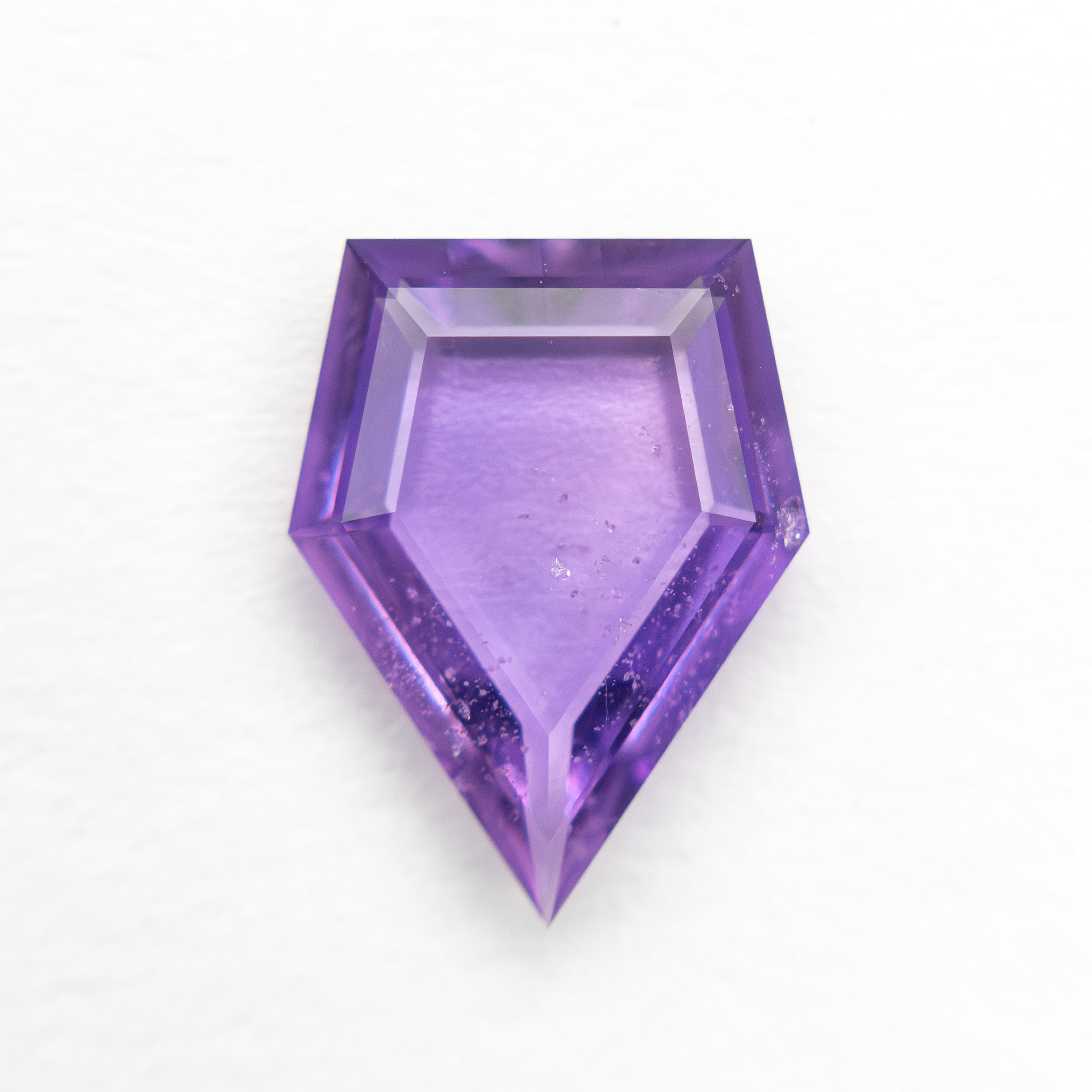 1.75ct 10.52x7.98x2.31mm Shield Portrait Cut Sapphire 27740-12-Staghead Designs